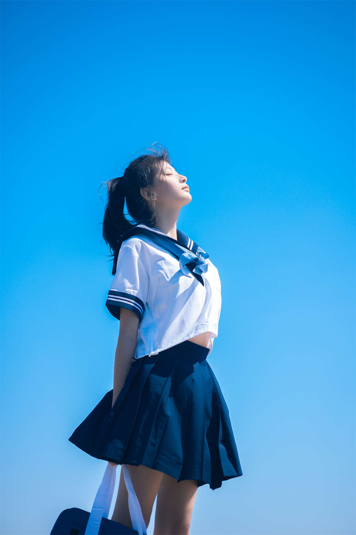 YITUYU艺图语 2023.05.25 海边JK 刺球老兮插图1