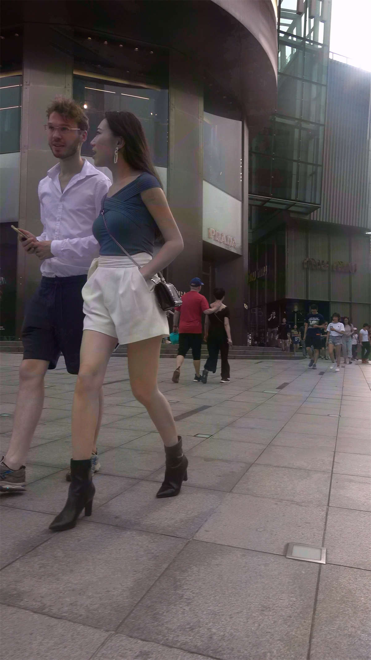 图片[2]-性感高贵美女-日更街拍