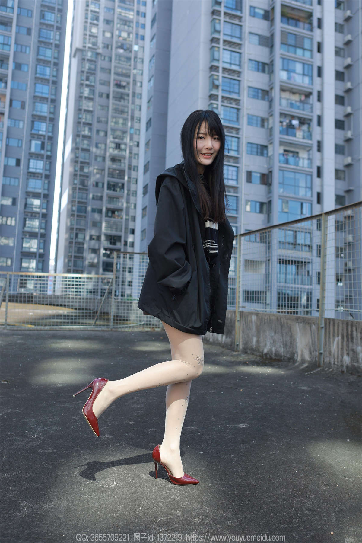 IESS异思趣向 2023.12.07 丝享家1605：婉萍 晒晒太阳-日更街拍