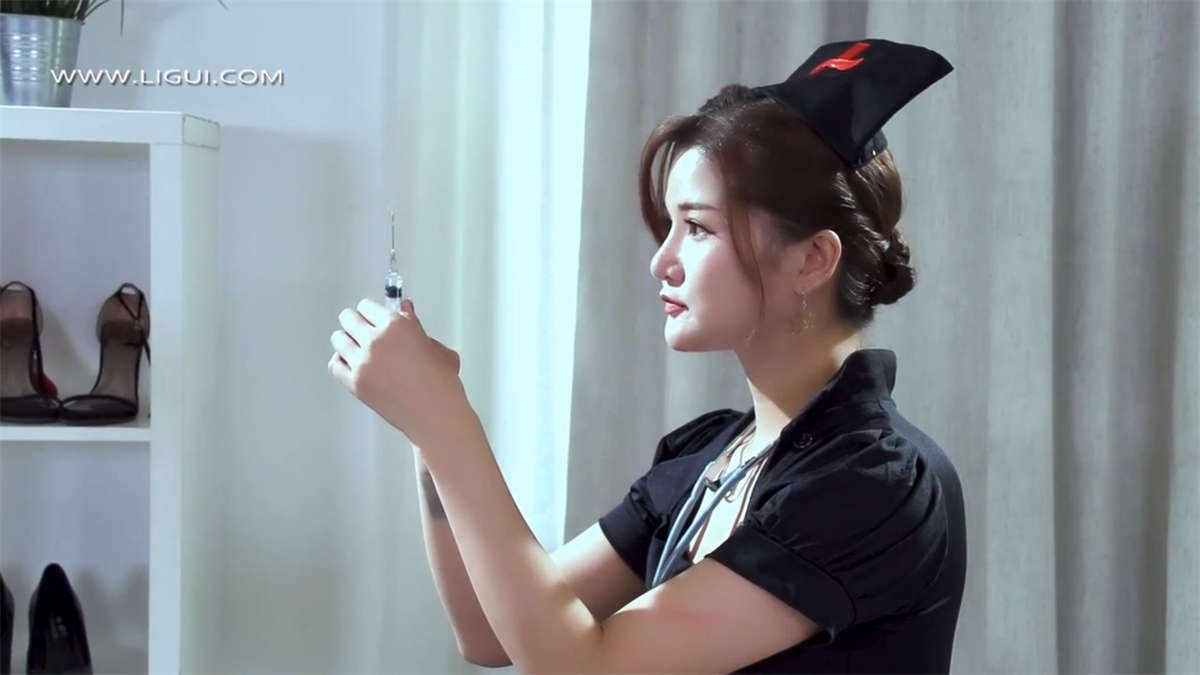 Ligui丽柜视频 2020.04.30 黑衣天使 文芮-日更街拍