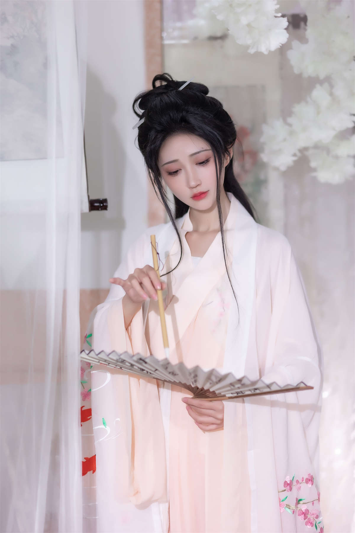 YITUYU艺图语 2023.04.06 长相 绮罗生的小苏苏-日更街拍