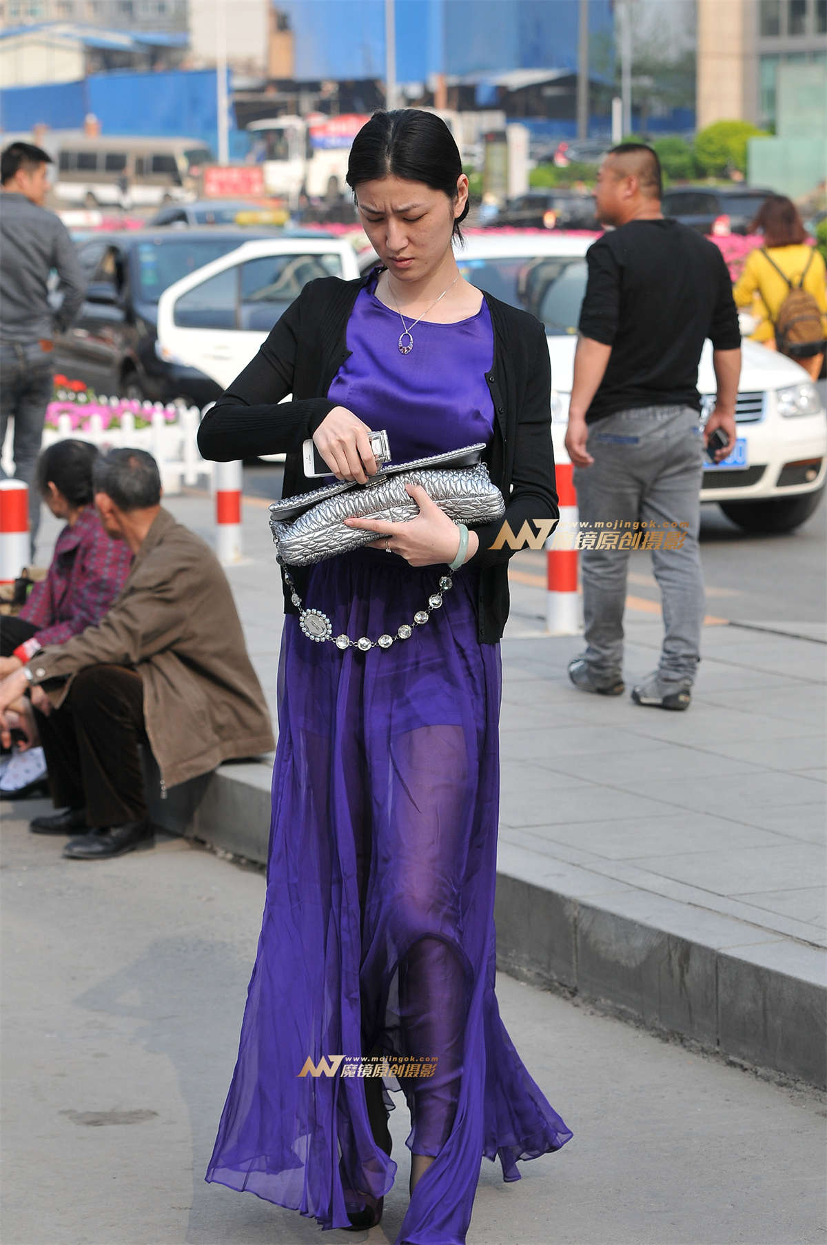 丰胸纱裙少妇-日更街拍