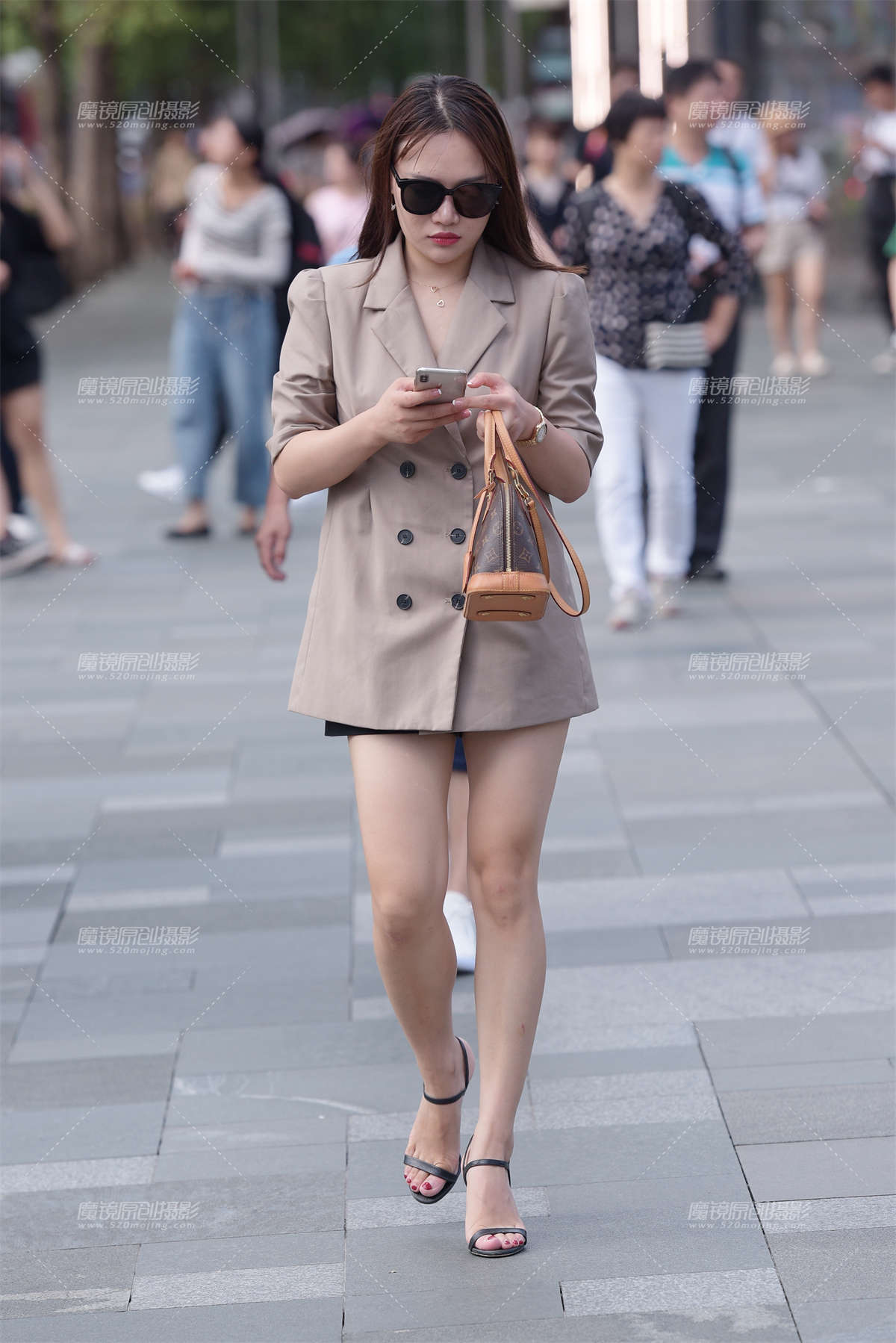 制服美女-日更街拍