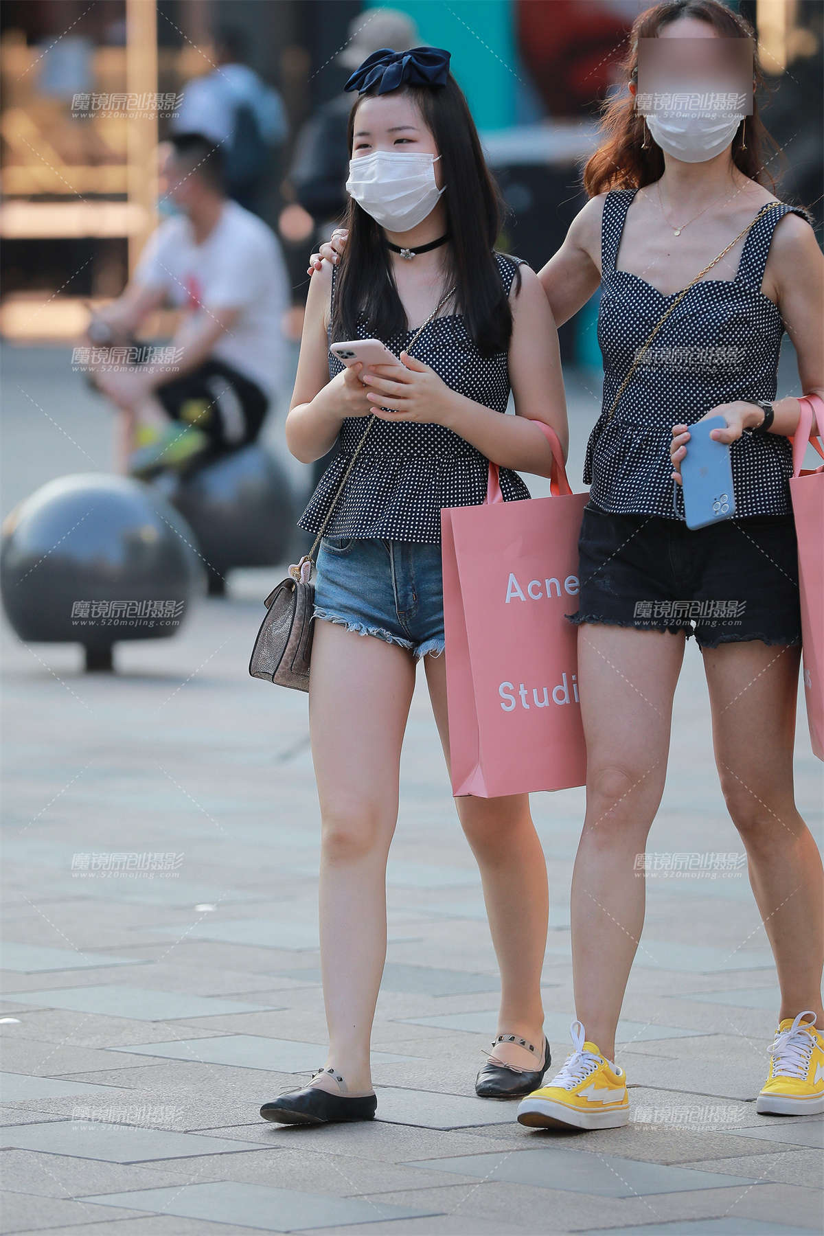 蓝牛热裤Y Y学妹-日更街拍