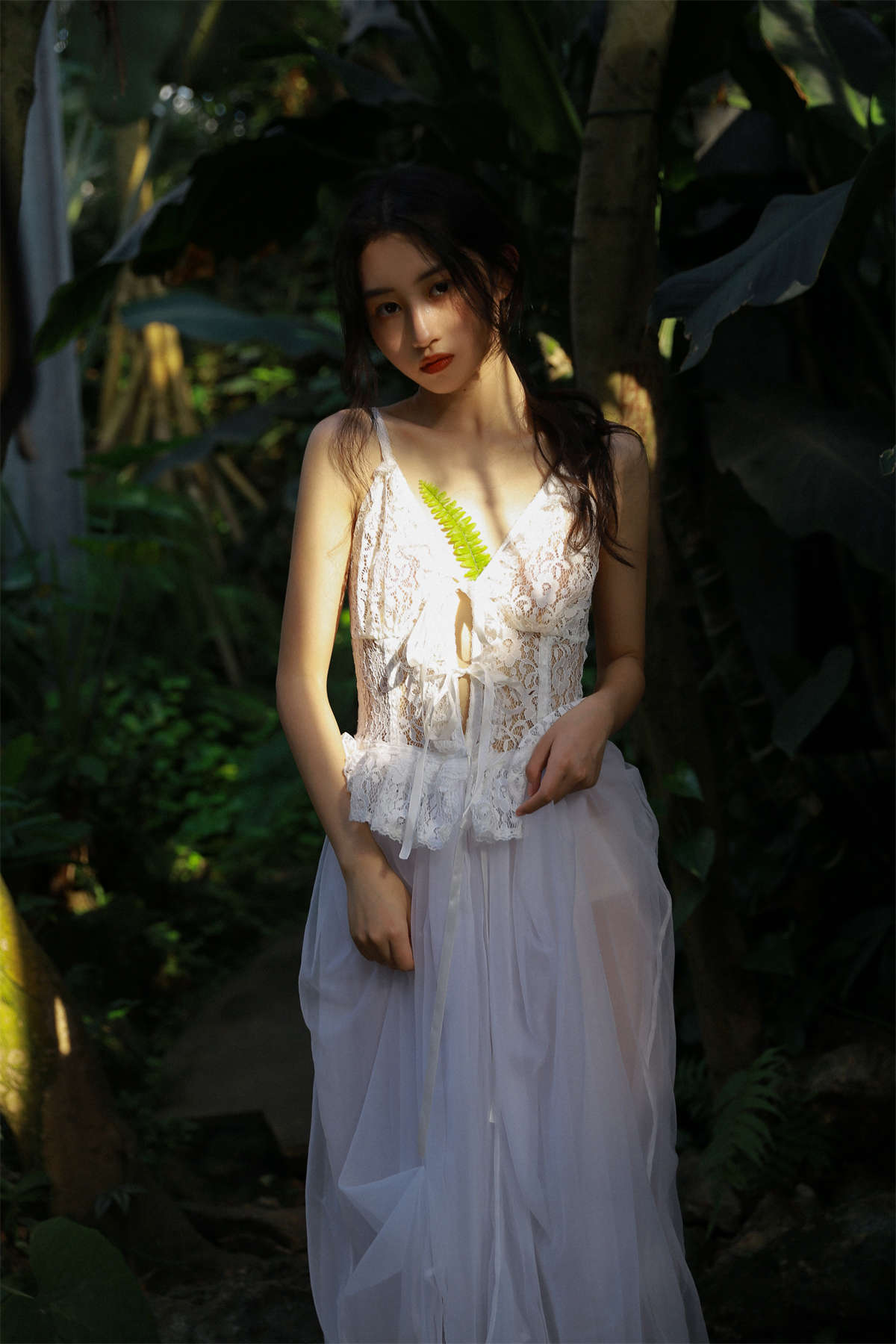 YITUYU艺图语 2022.10.18 花与少女 立桃里矢-日更街拍