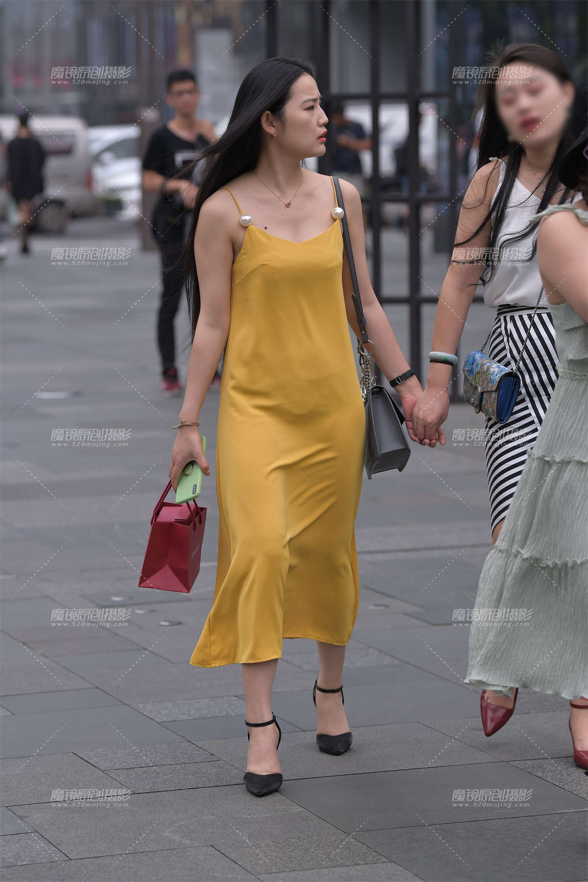 【视觉冲击赛贴】这像~秋天的风-日更街拍