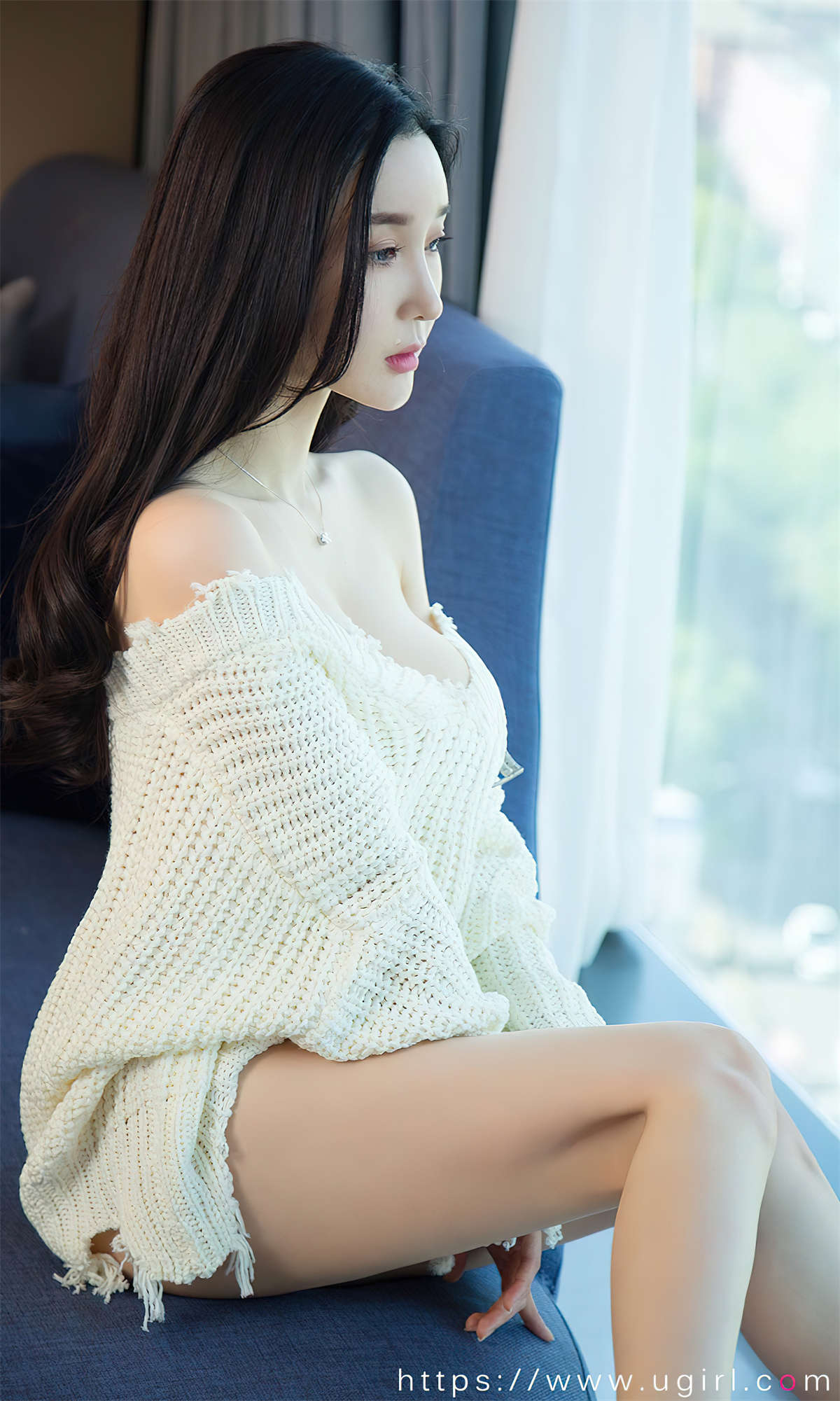 Ugirls爱尤物 No.2755 白色毛衣 夏美-日更街拍