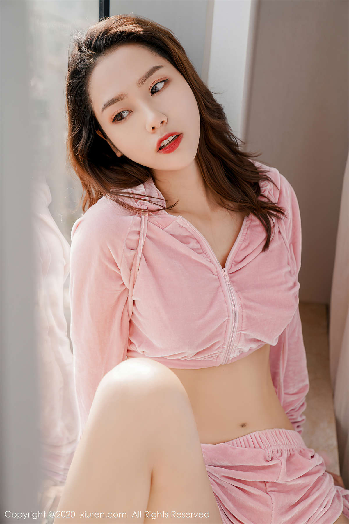 Xiuren秀人网 2020.08.18 NO.2456 方子萱-日更街拍