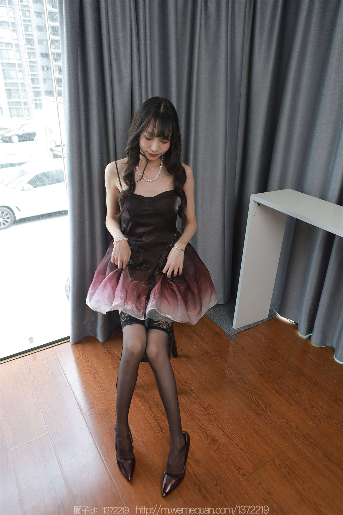 IESS异思趣向 2023.04.30 丝享家1437：团团 黑色吊带袜-日更街拍