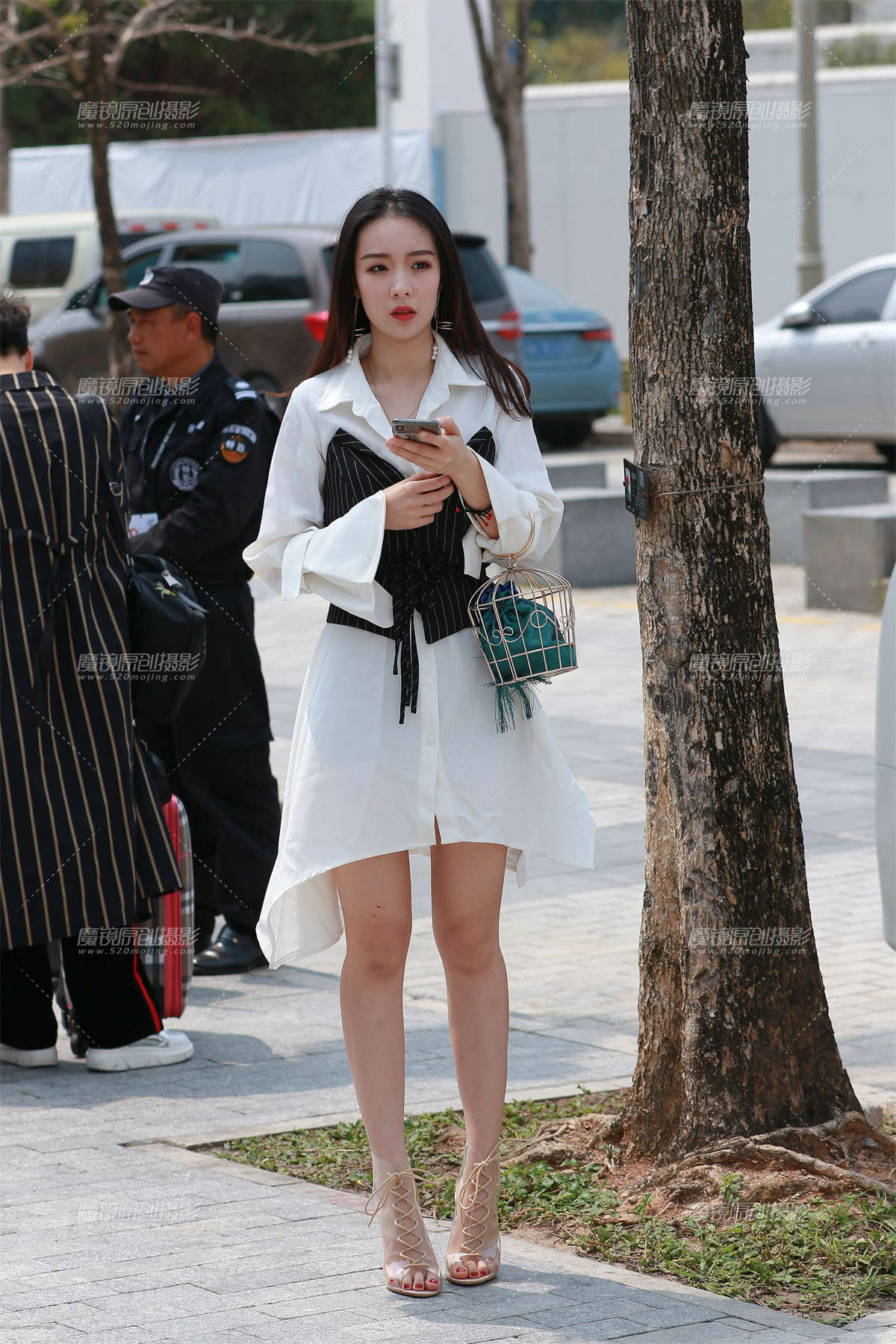 美腿高挑小姐姐-日更街拍