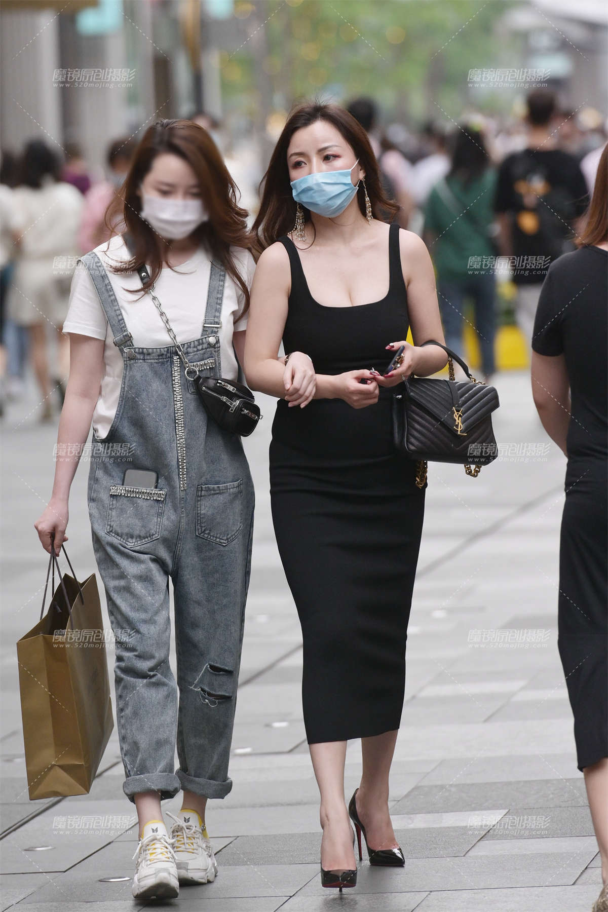 包臀裙美女-日更街拍