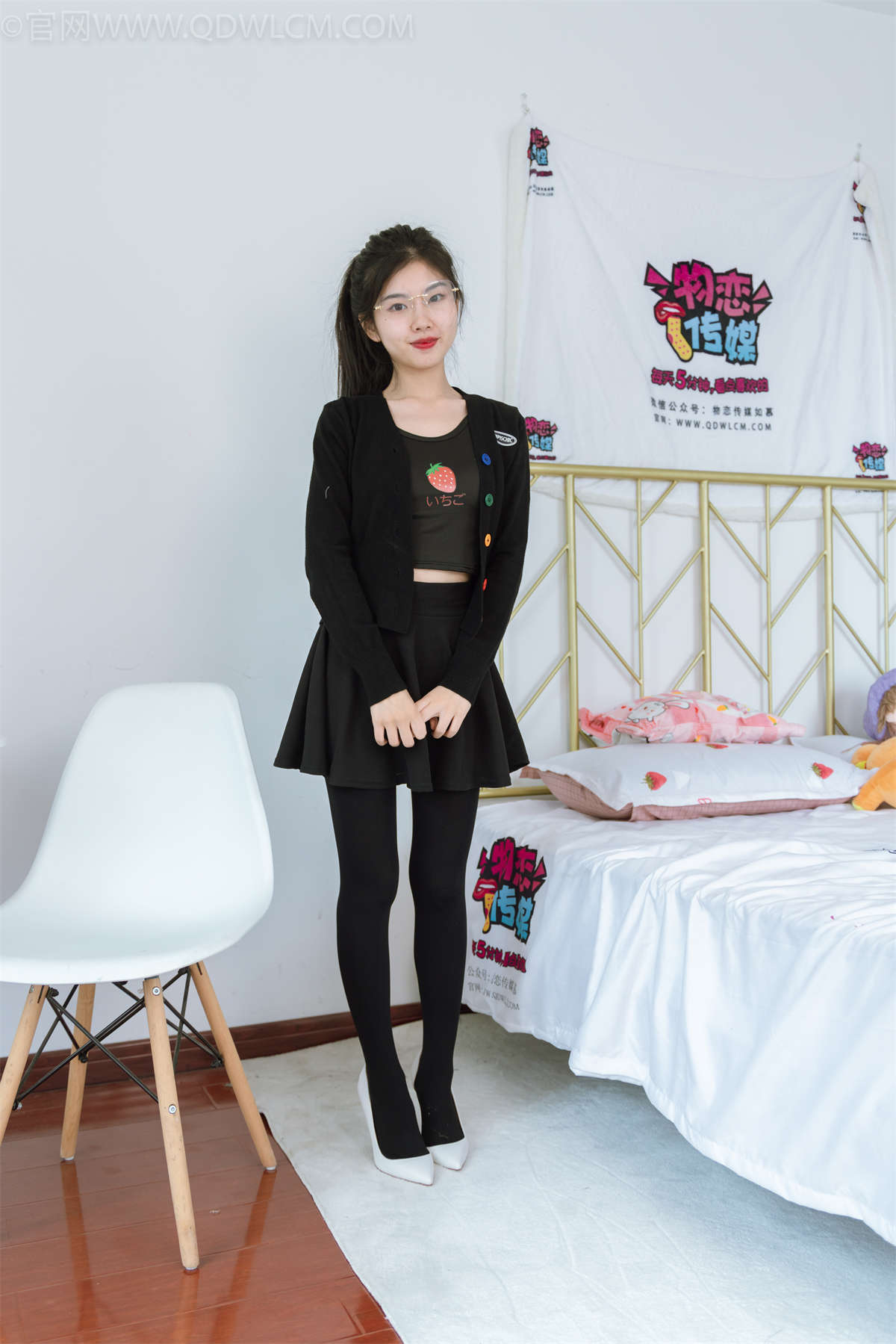 图片[2]-物恋传媒 NO.1137 米米-夜得精灵-日更街拍