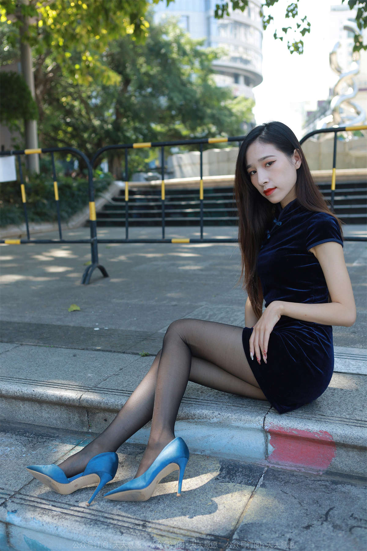 IESS异思趣向 2022.11.11 丝享家1265：美子 嘿丝旗袍-日更街拍