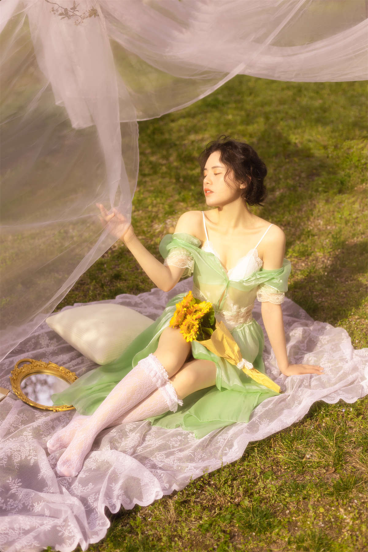 YITUYU艺图语 2023.04.03 躺进浪漫里 安妮插图1