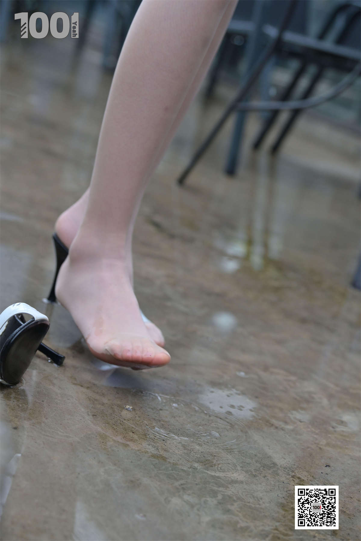 图片[2]-IESS异思趣向 一千零一夜162 雨中漫步2-日更街拍