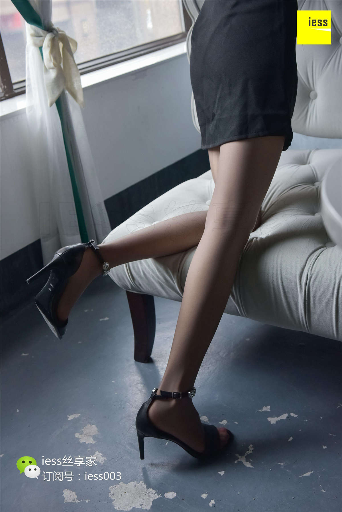 IESS异思趣向 丝享家086期：新人细腿小迪丽热巴晶晶-日更街拍