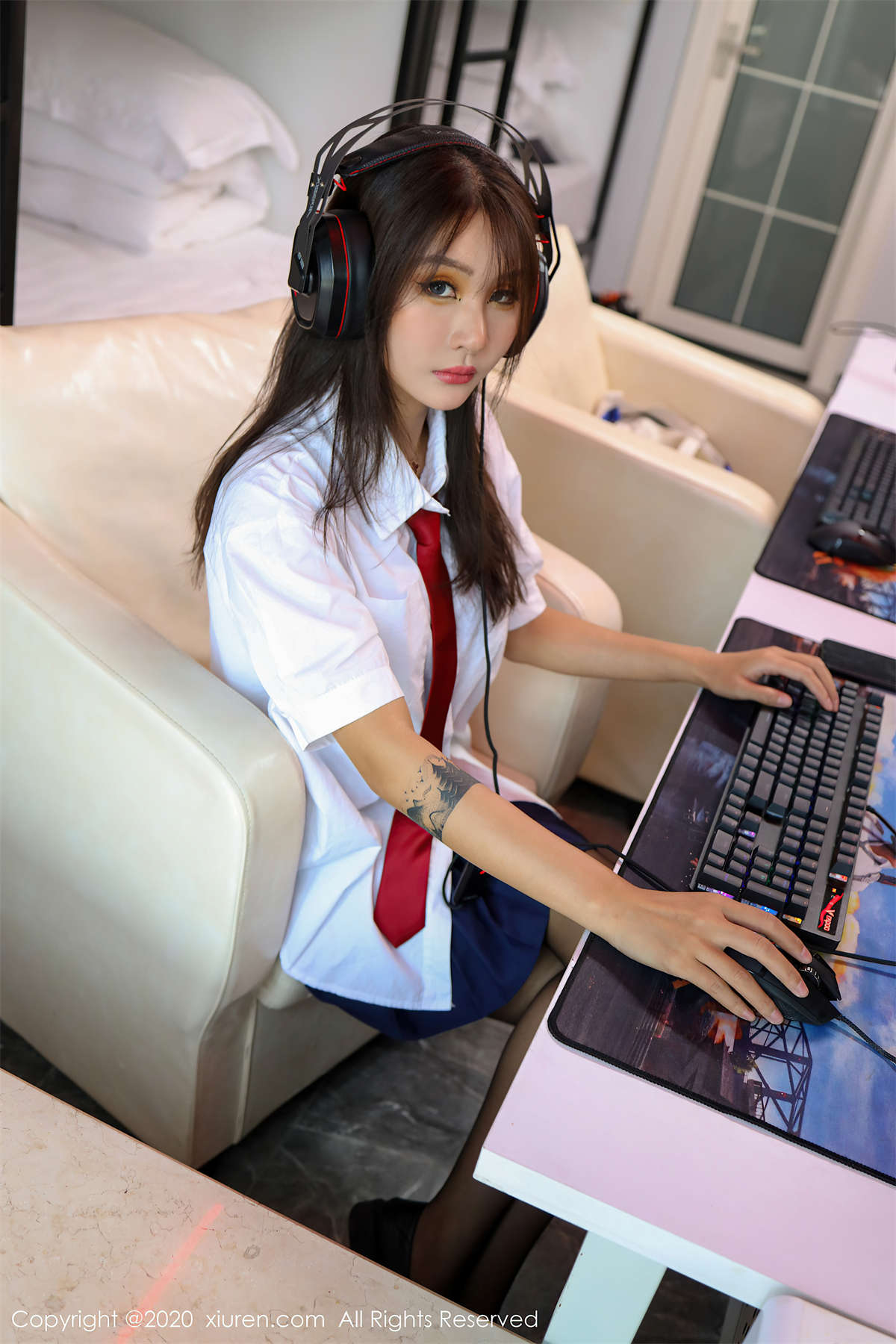 图片[2]-Xiuren秀人网 2020.08.19 NO.2461 Emily顾奈奈-日更街拍