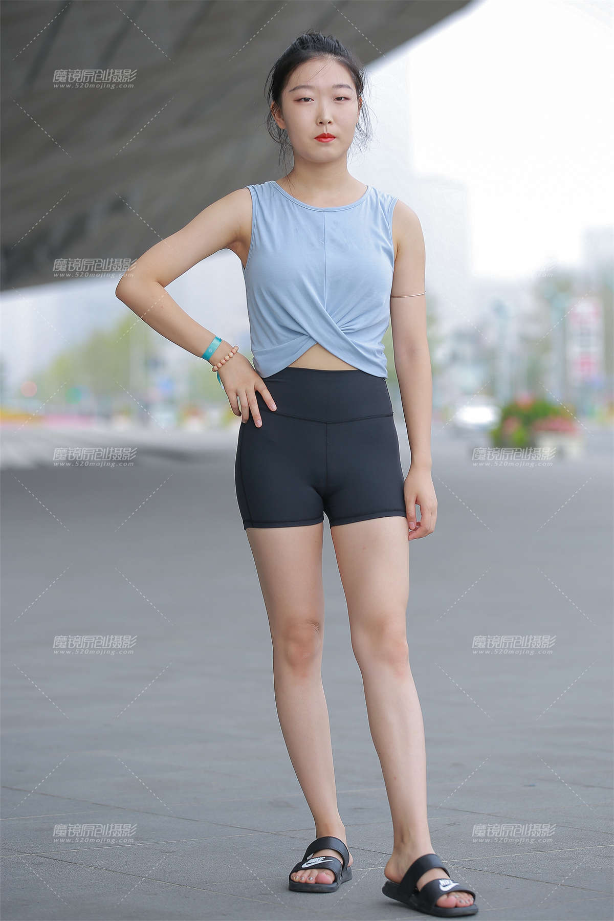 图片[2]-黑色瑜伽热裤-日更街拍