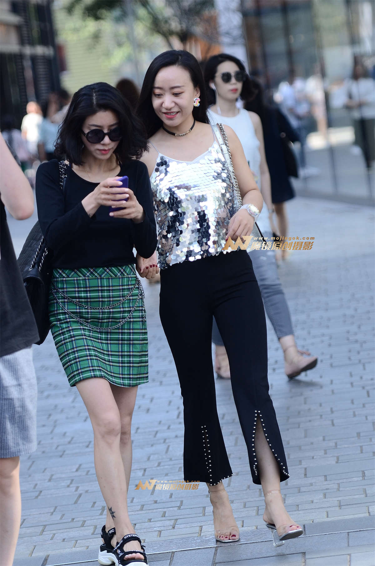 【神摄手赛帖】闪片吊带衫，开叉九分裤-日更街拍