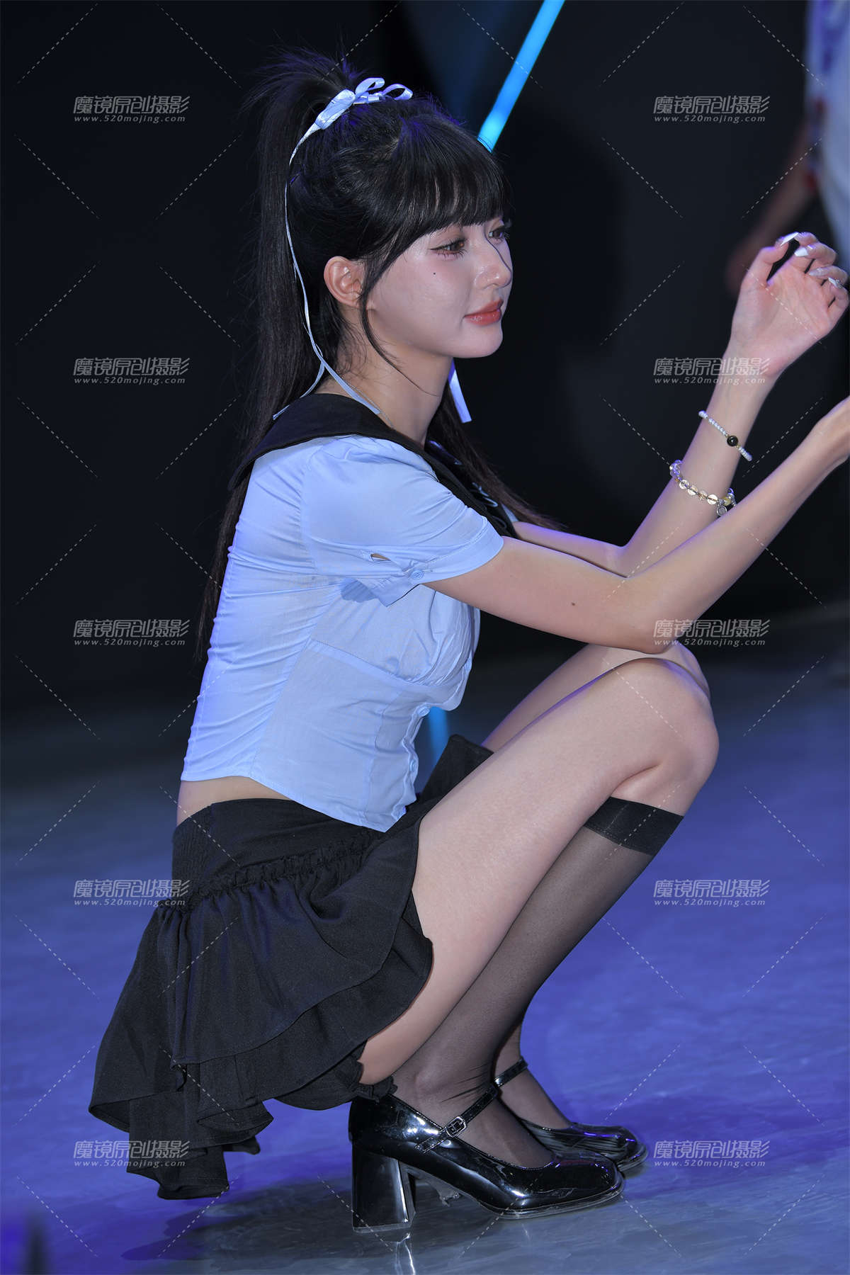 图片[2]-网络人气爆红的小玥玥-日更街拍