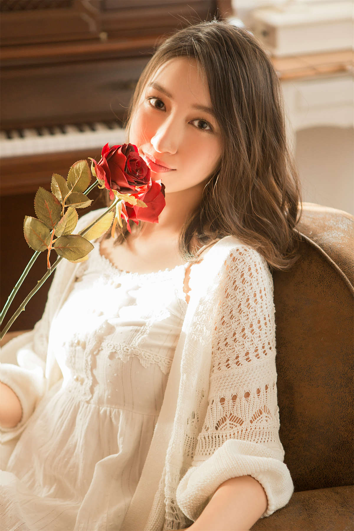 YALAYI雅拉伊2023.09.06 NO.1070 亲吻阳光-日更街拍