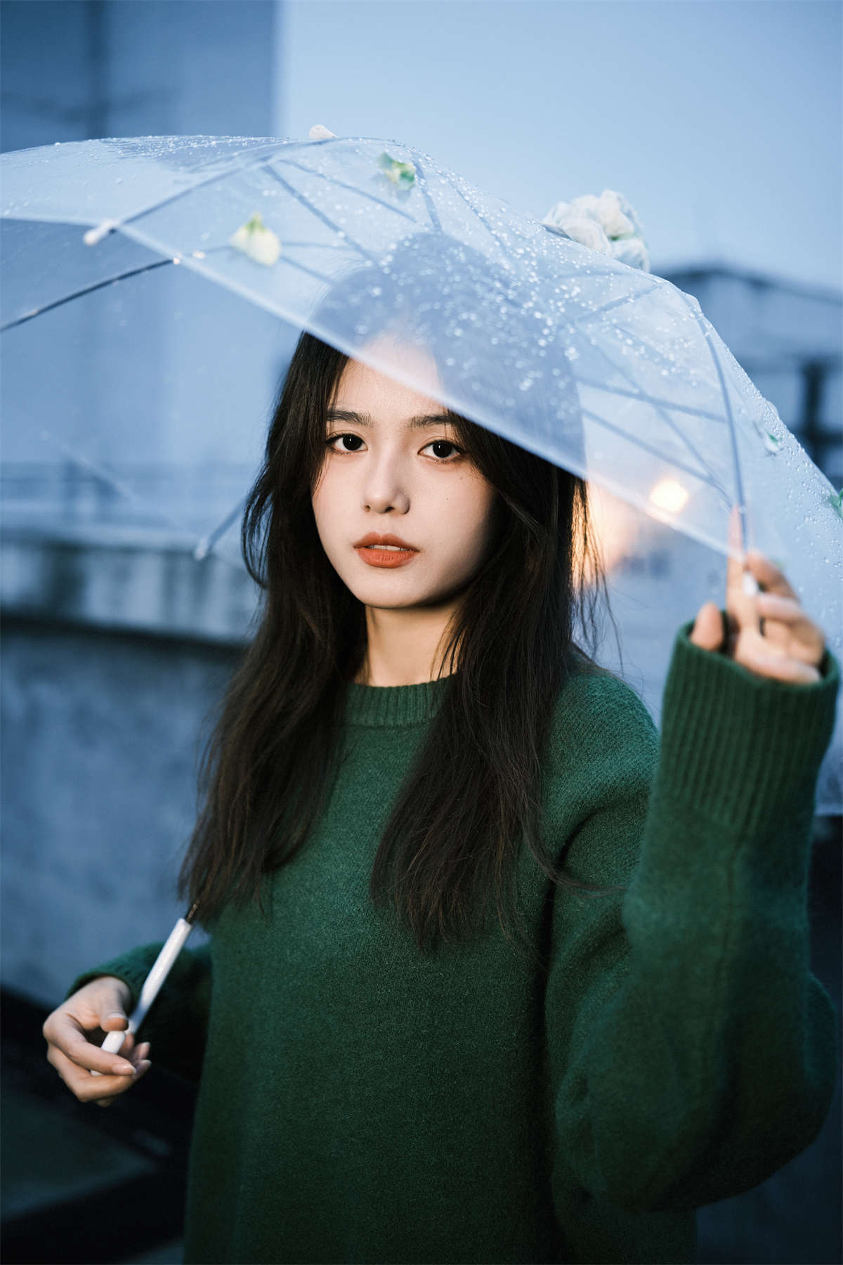 YITUYU艺图语 2023.11.29 雨过之后 草萧疏-日更街拍