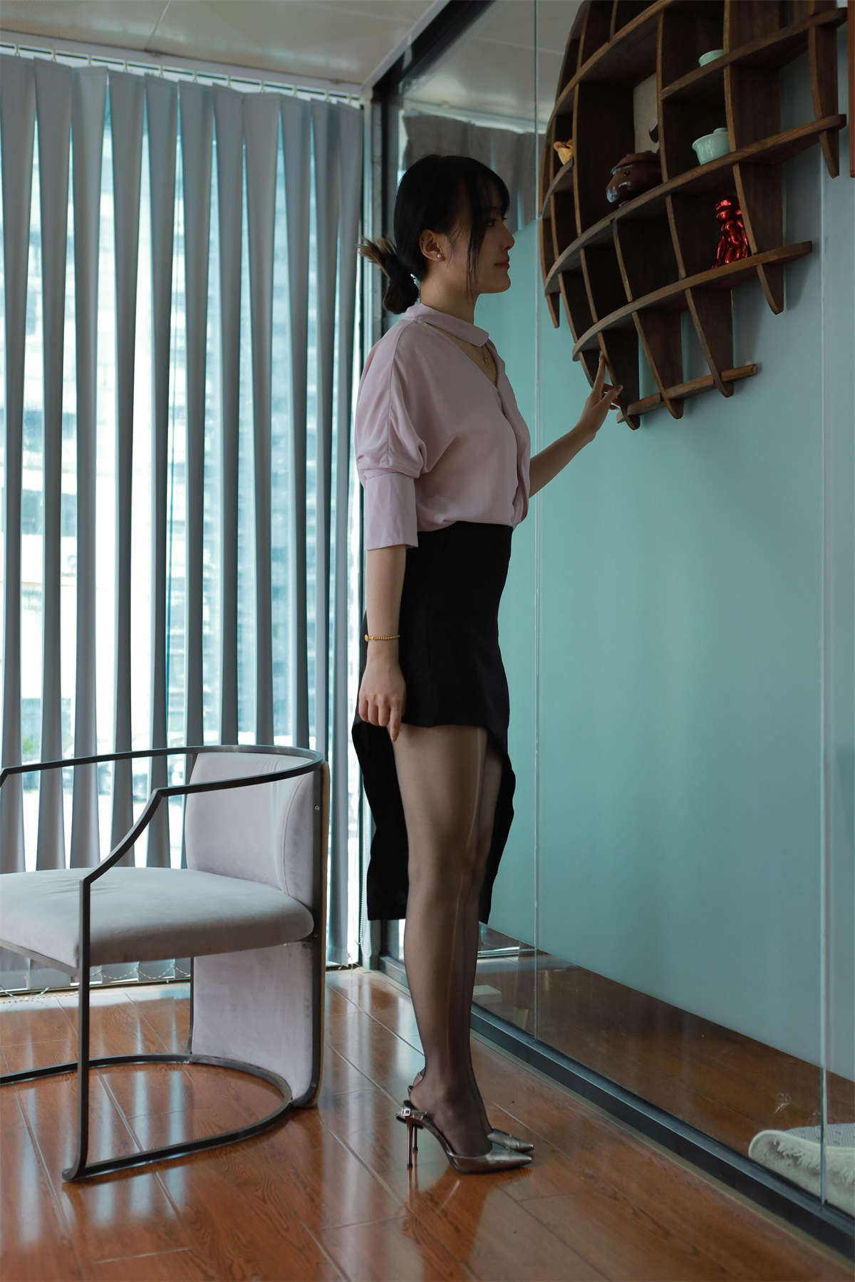 图片[2]-IESS异思趣向 2024.06.28 丝享家1780：婉萍 职业黑丝-日更街拍