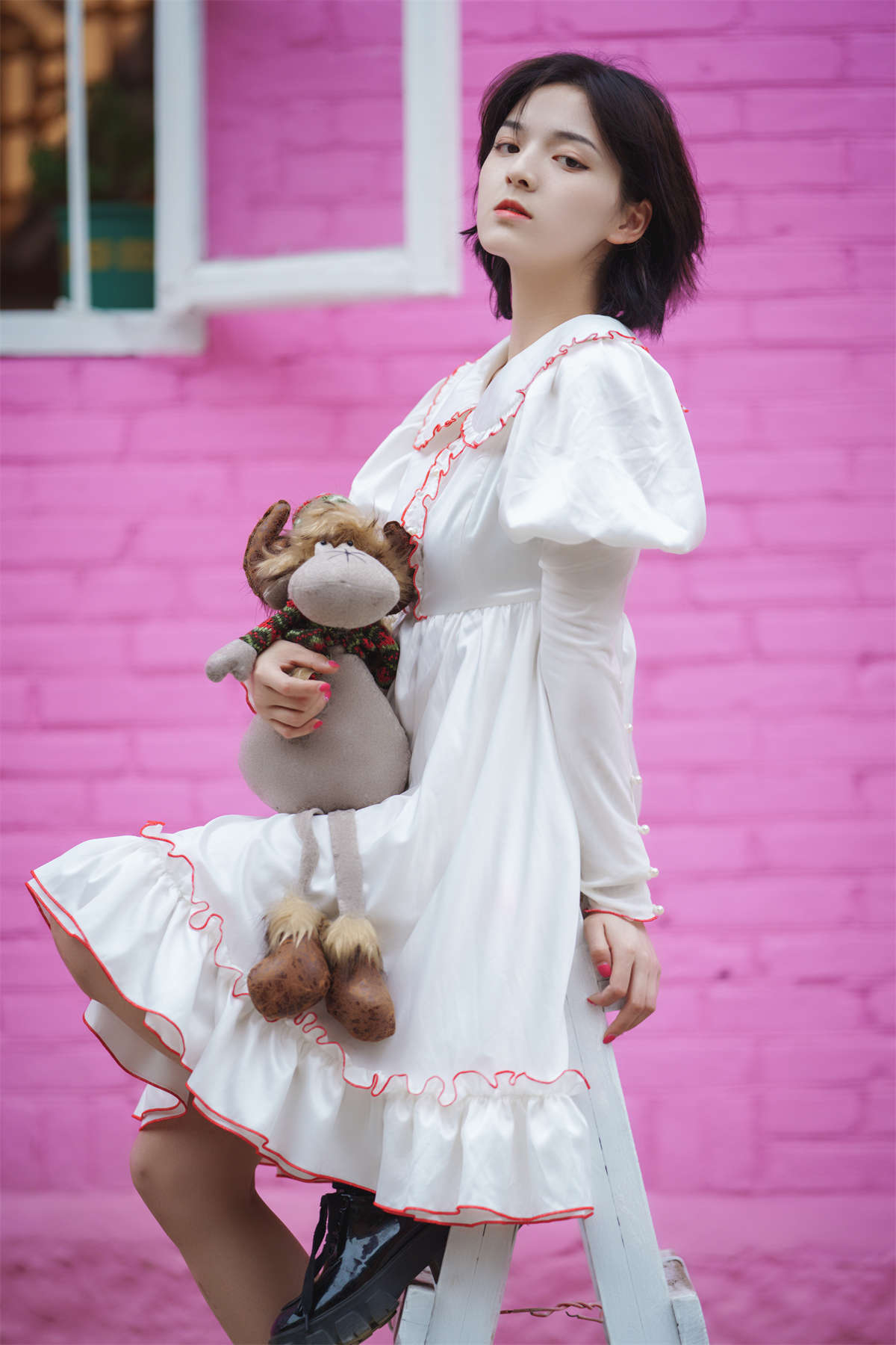 YITUYU艺图语 2022.01.28 初次邂逅，超高颜值的粉红少女 dudu-日更街拍