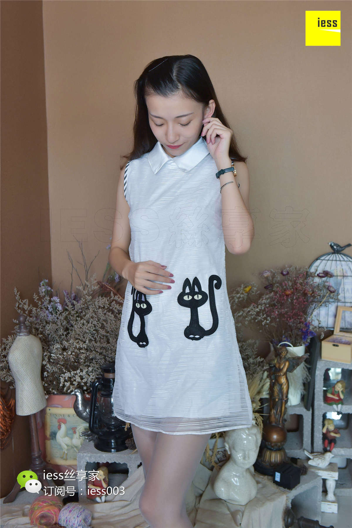 图片[2]-IESS异思趣向 丝享家089期：玩弄破洞灰丝秋秋-日更街拍