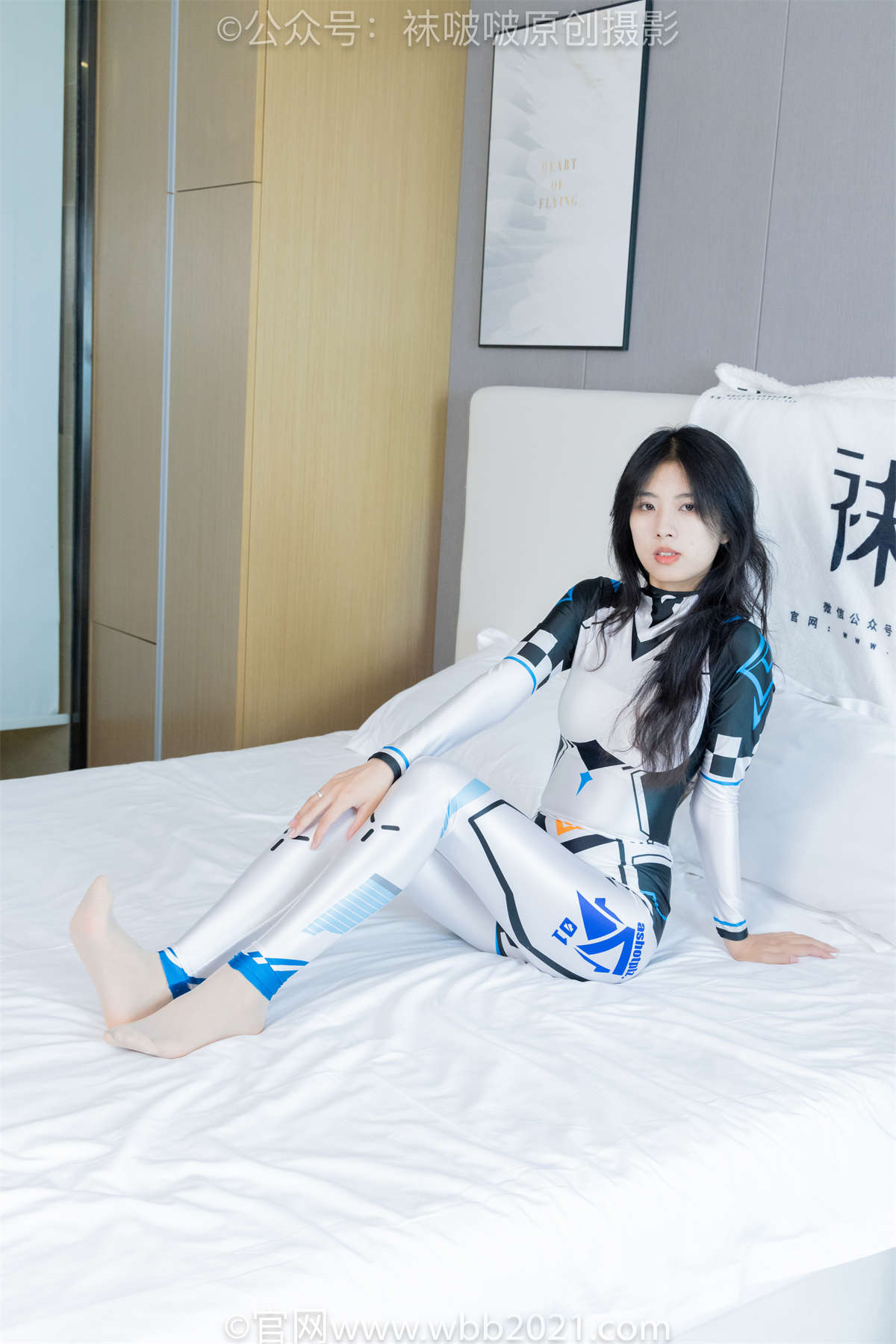 袜啵啵 No.434 奶油-cos服、两双靴子、薄肉丝、薄黑丝 花絮版-日更街拍