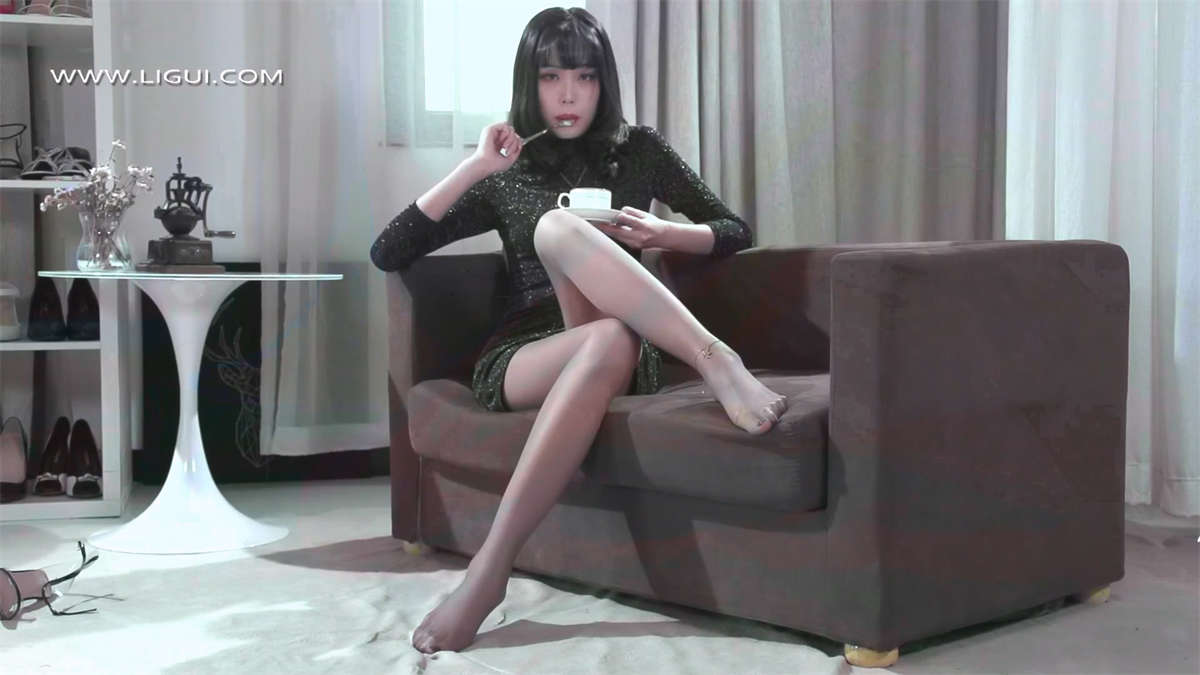 Ligui丽柜视频 2021.03.02 职场新秀 寒寒-日更街拍