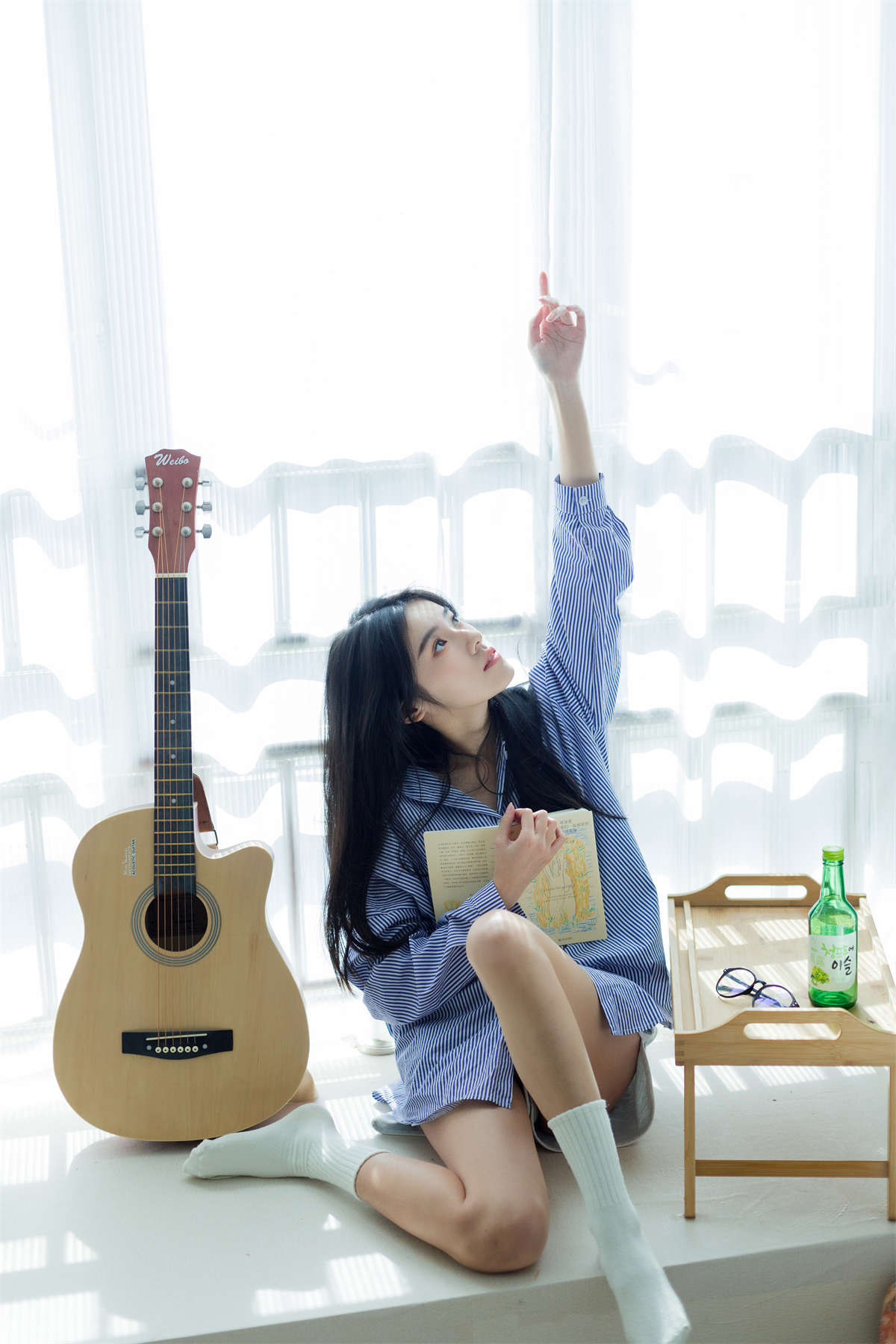 YITUYU艺图语 2023.03.20 破碎的人请听 靜鏡婧-日更街拍