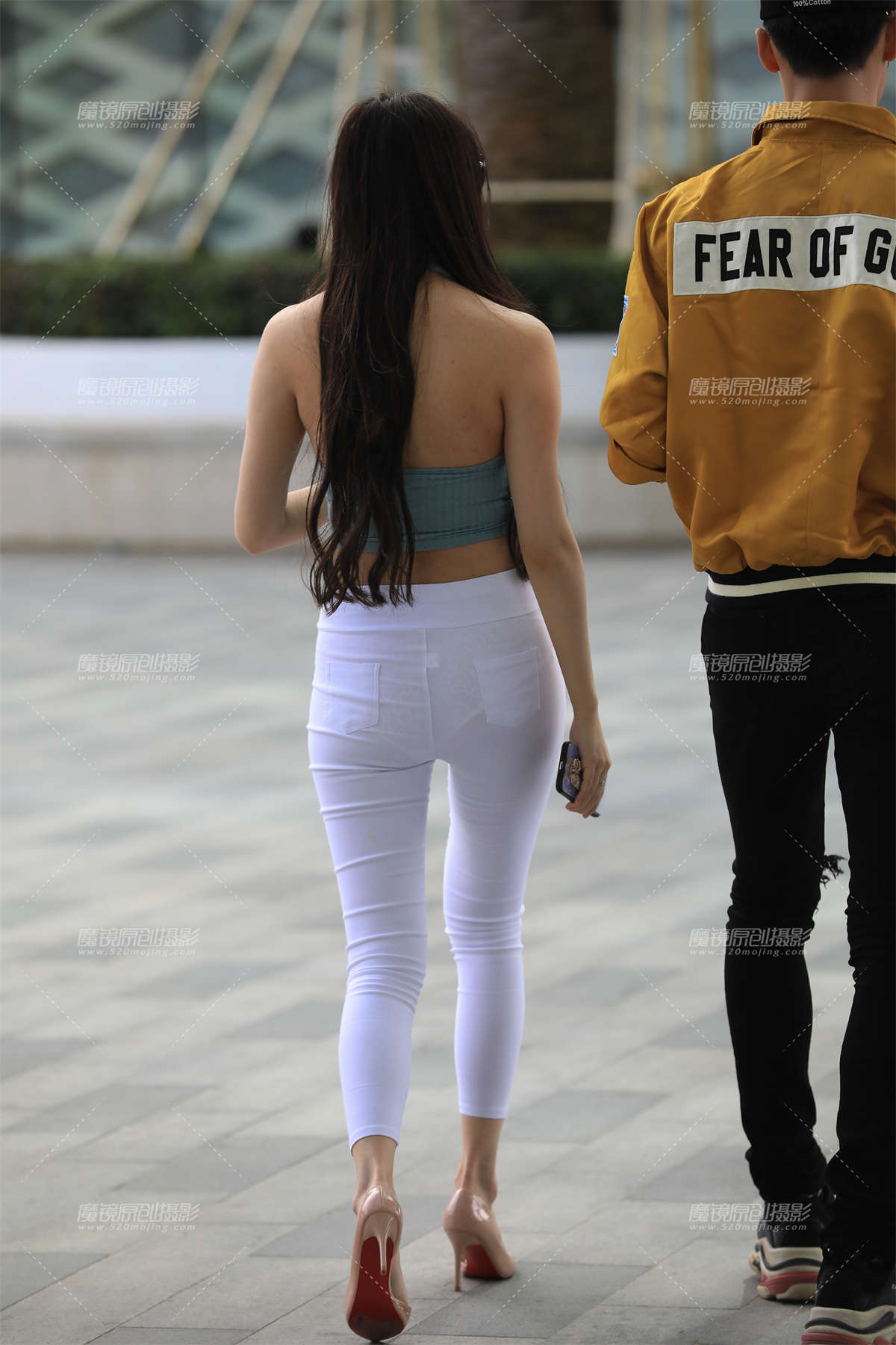 图片[2]-【凯恩赛贴】极品白裤！若隐若现！-日更街拍