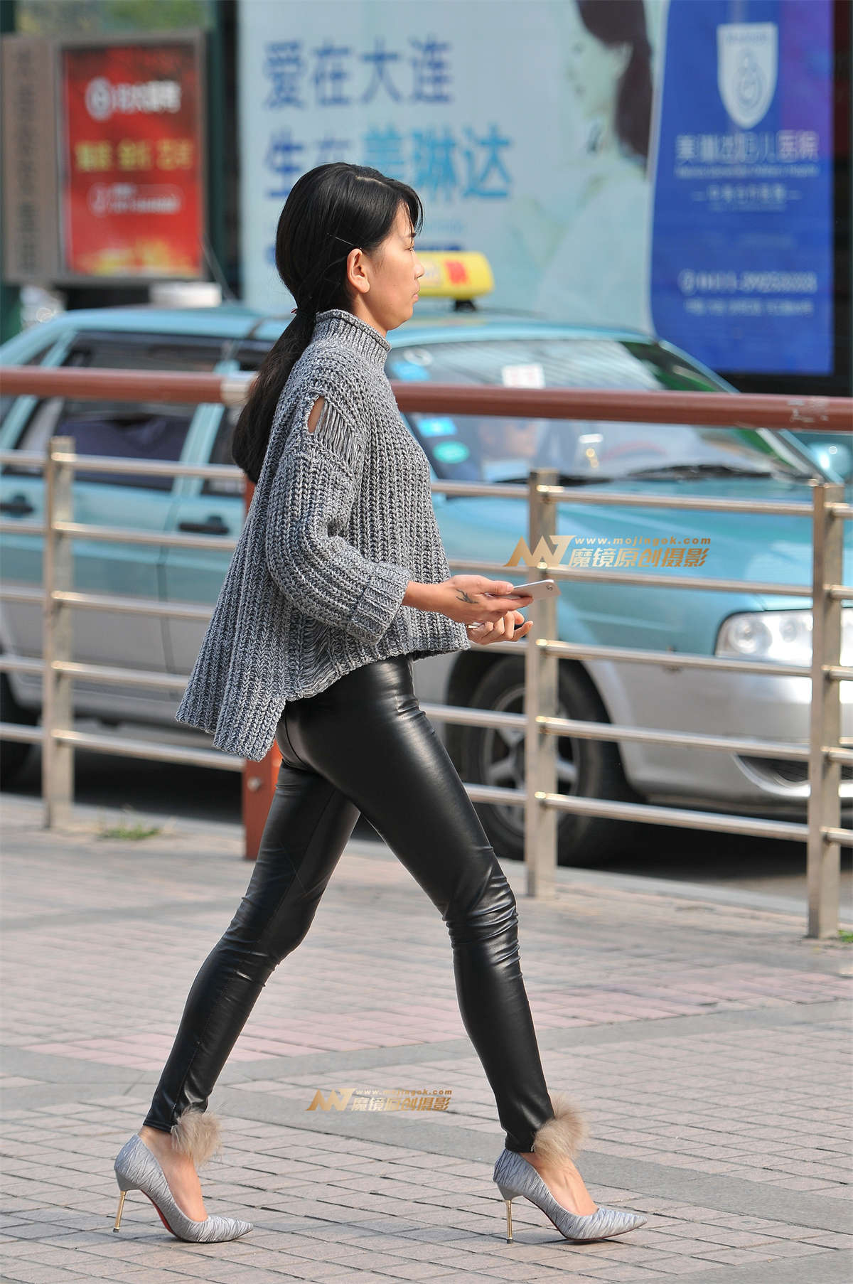 黑色紧身皮裤 尖高跟-日更街拍