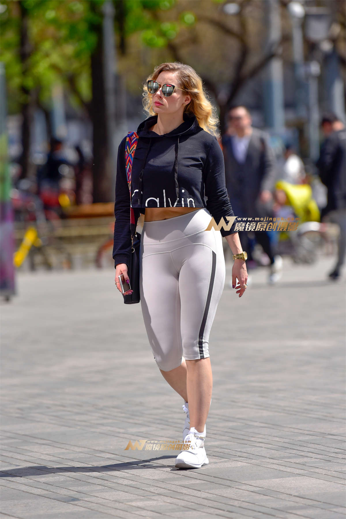 【赛德克赛帖】白色五分紧身瑜珈裤-日更街拍