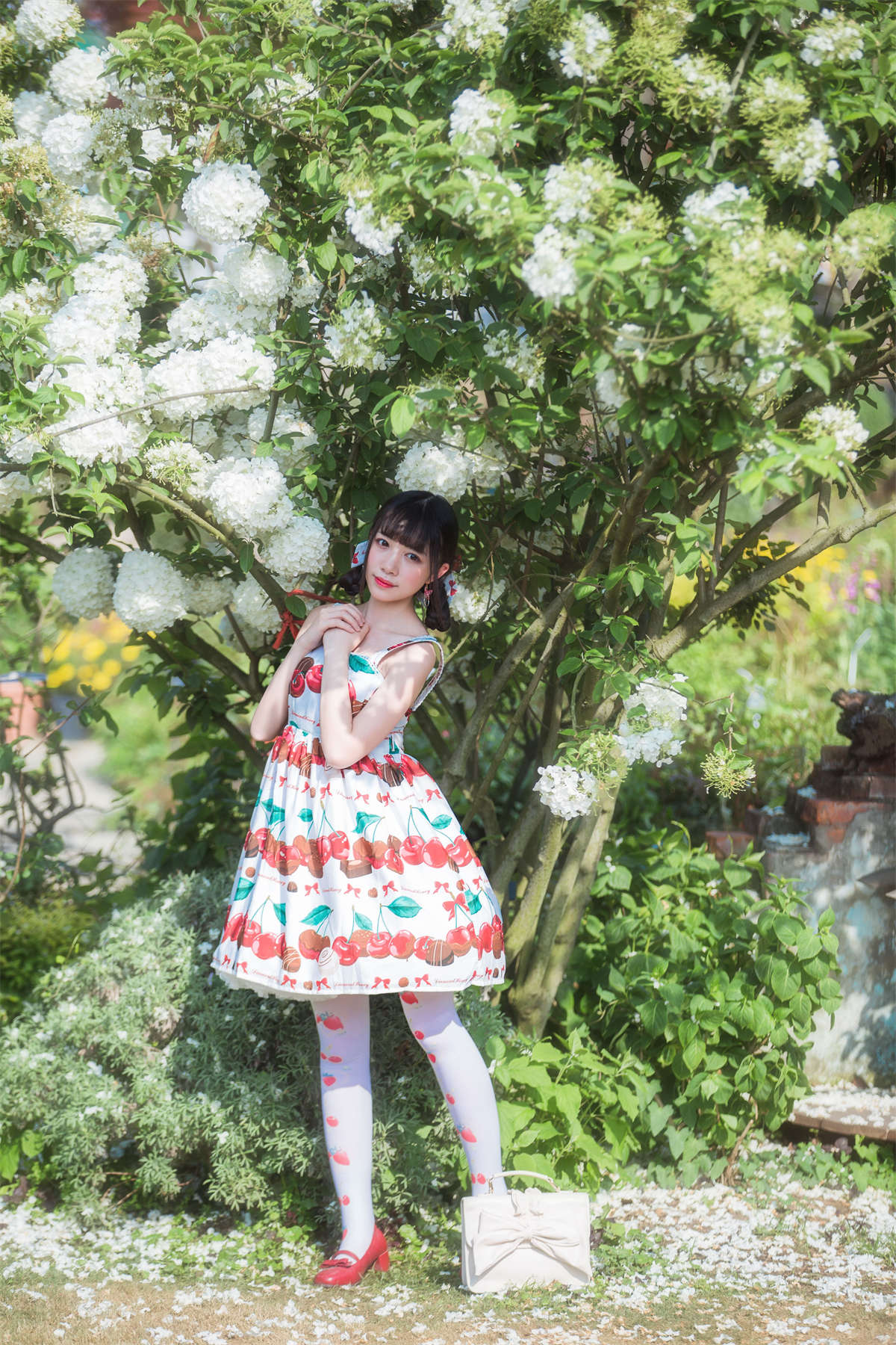 图片[2]-YITUYU艺图语 2022.05.20 绣球花 小风-日更街拍