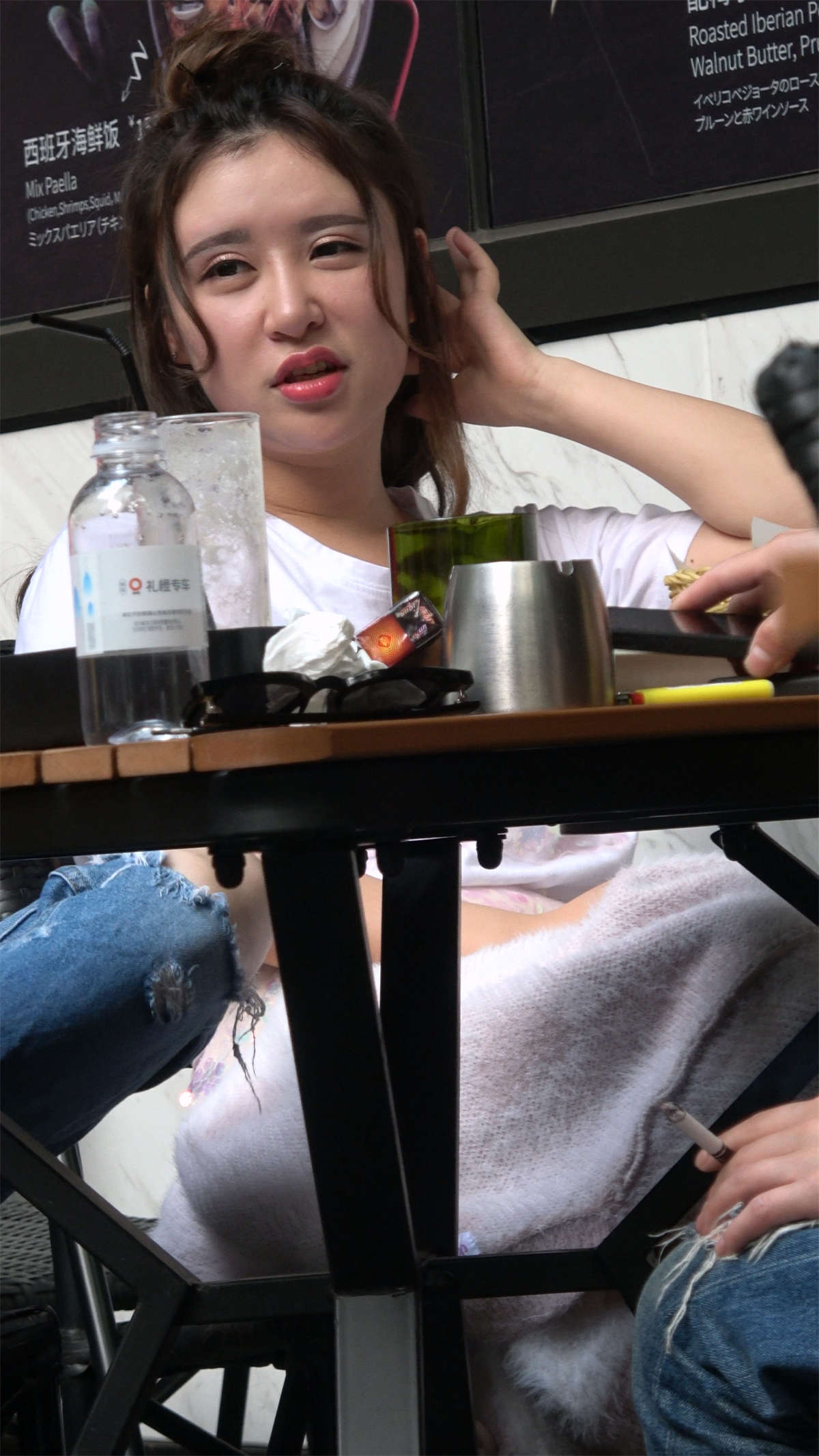 爱拍照的美姐姐-日更街拍