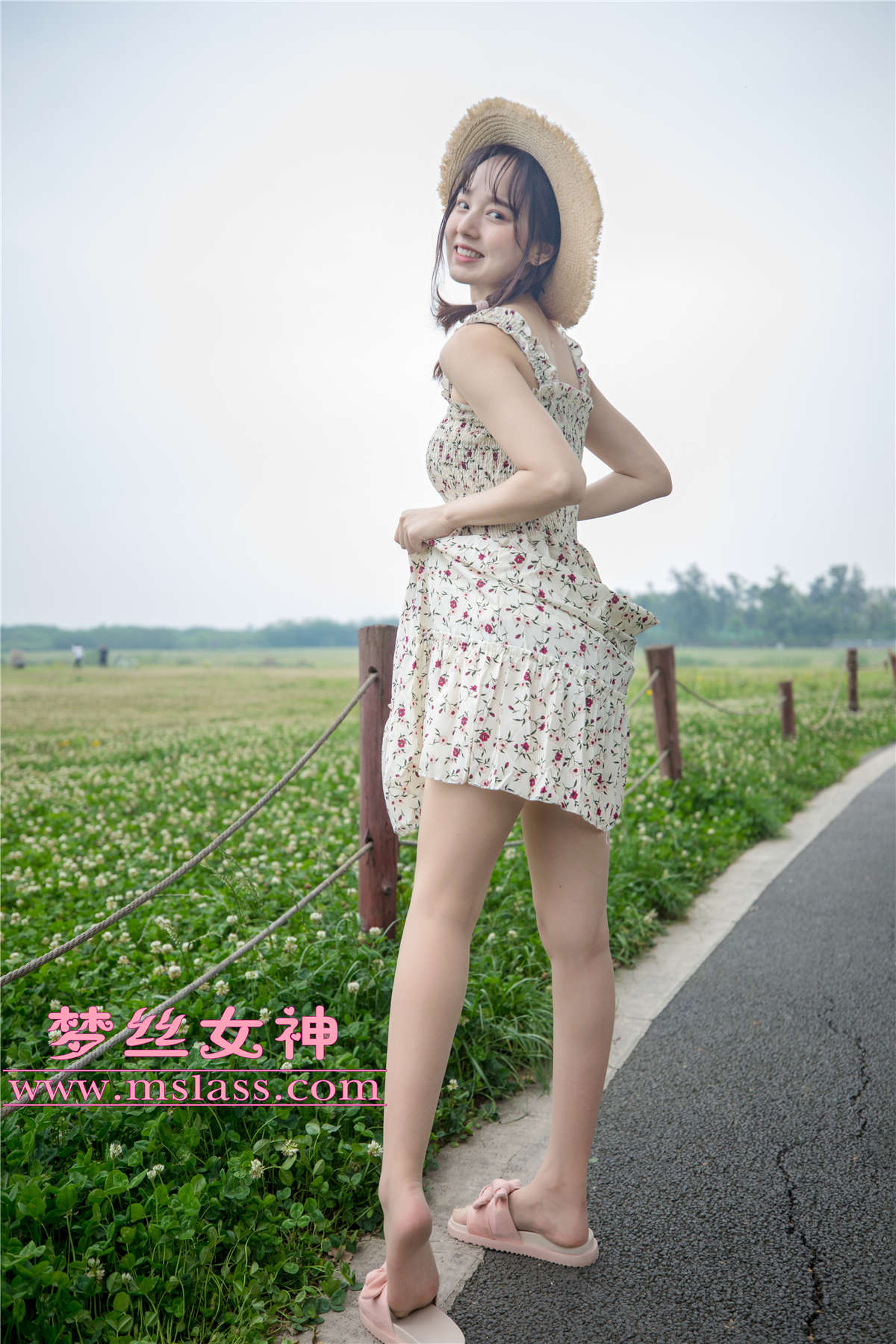 2019.05.13 玥玥 田园的萌妹-日更街拍