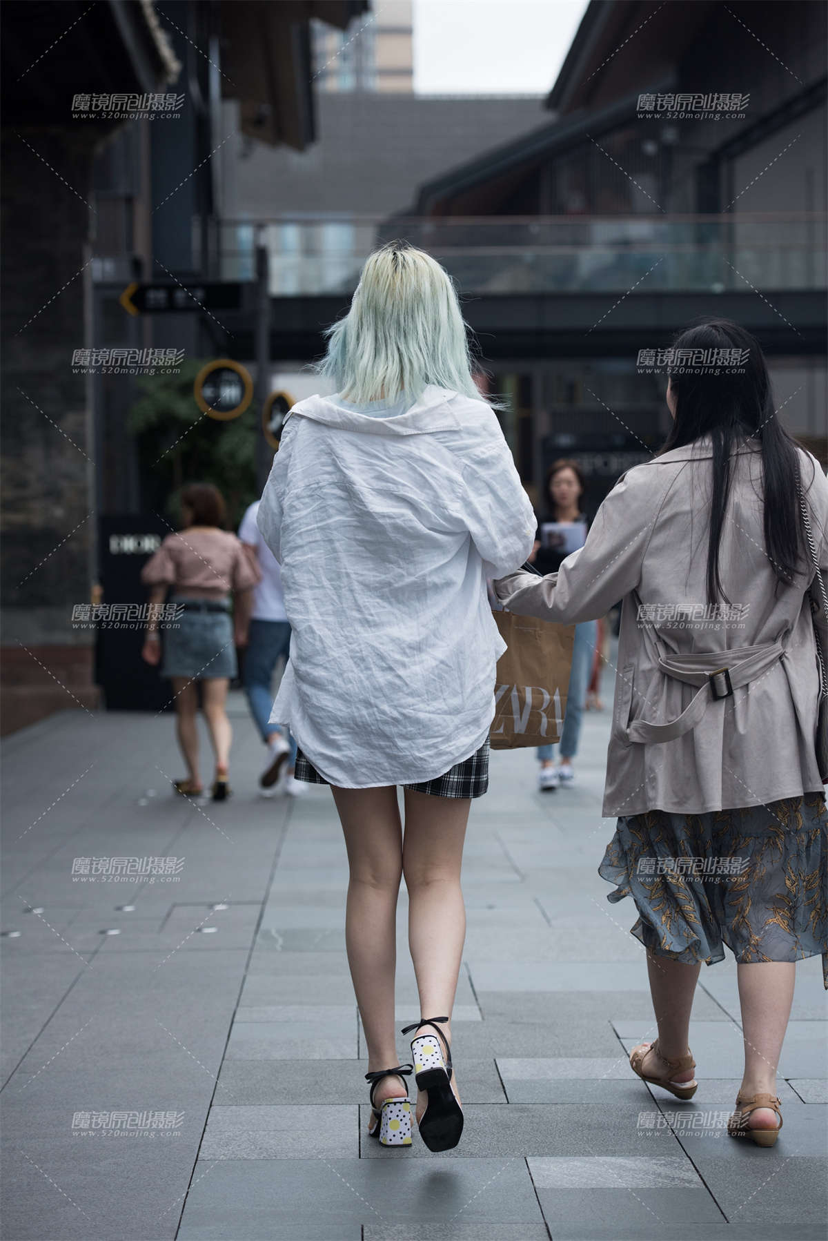 图片[2]-【慕容笙赛帖】凉鞋长腿小姐姐-日更街拍