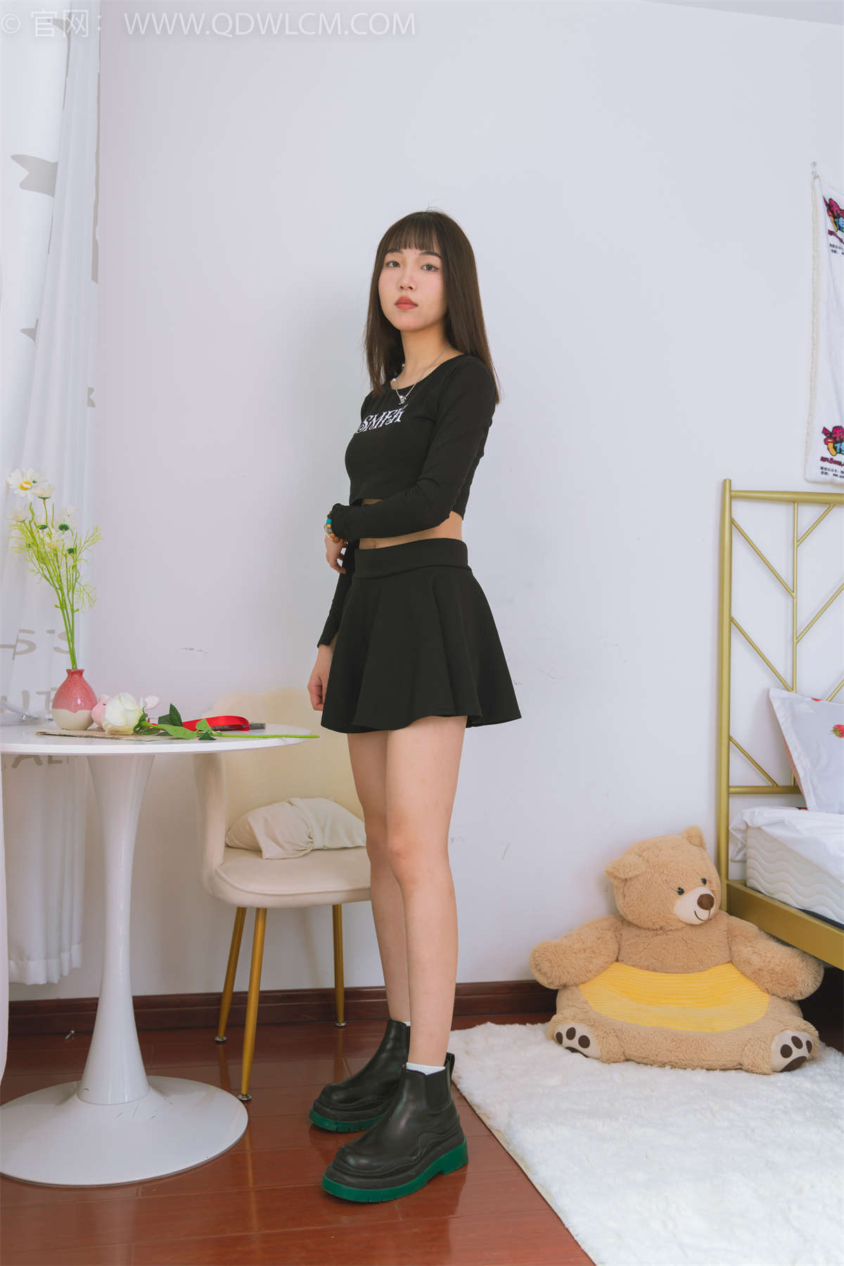 物恋传媒 NO.1532 琪琪-黑色的花-日更街拍