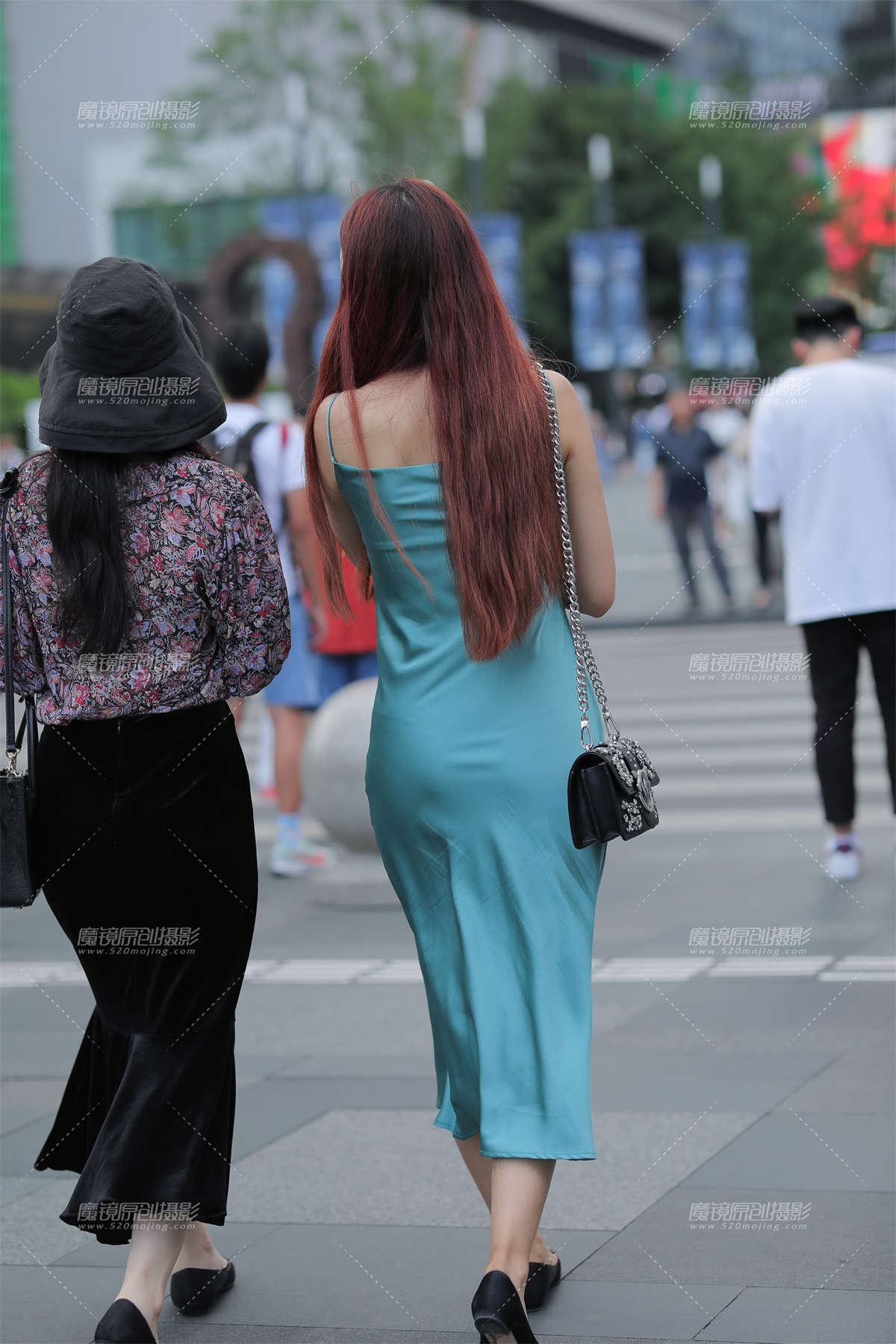 图片[2]-【凯恩赛贴】丝丝长裙-日更街拍