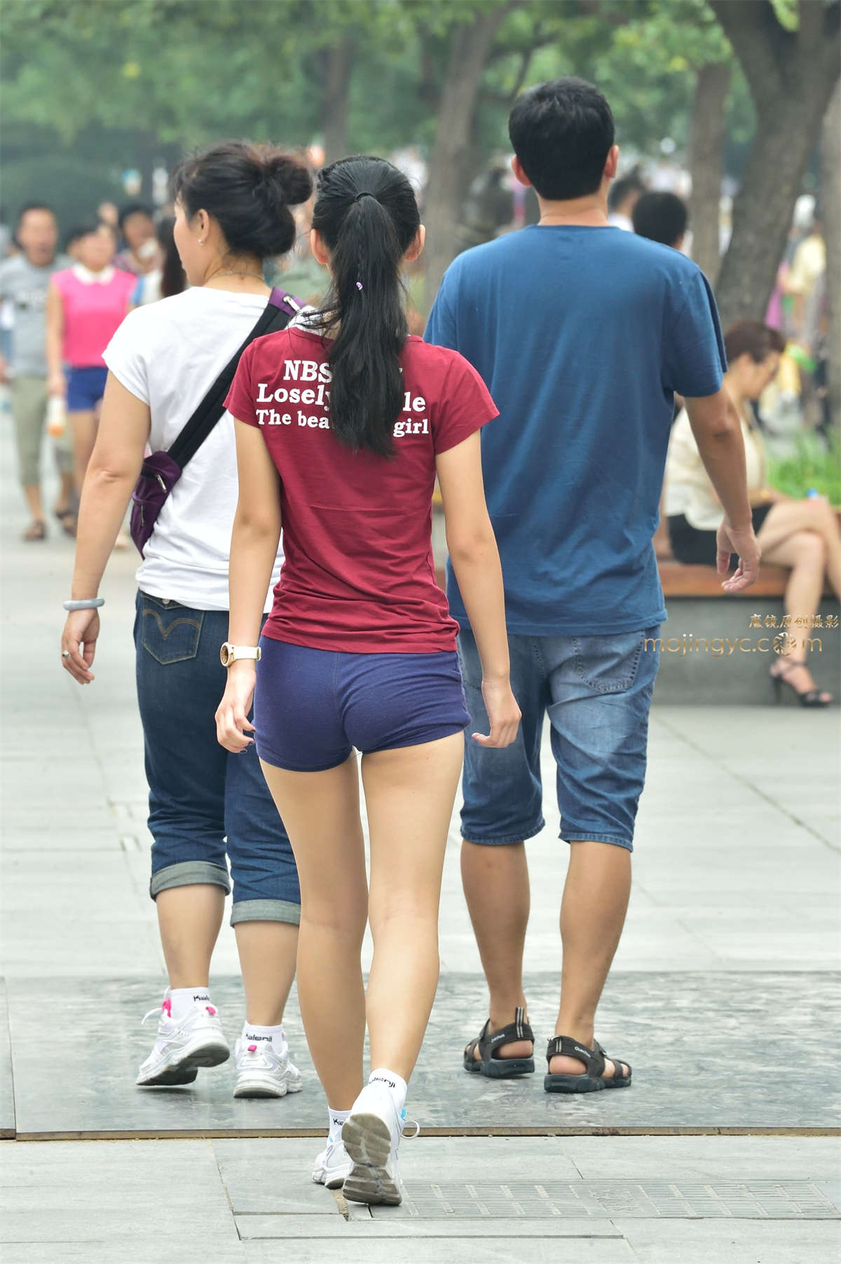 图片[2]-2016-09-20清纯蓝色短裤翘臀妹妹23张-日更街拍