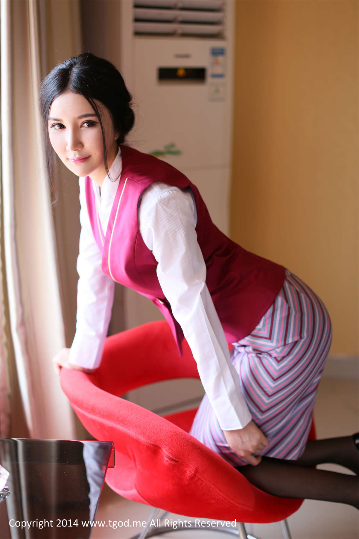 TGOD推女神 2014.11.23 顾欣怡 空港迷失 空姐的私生活（下）-日更街拍