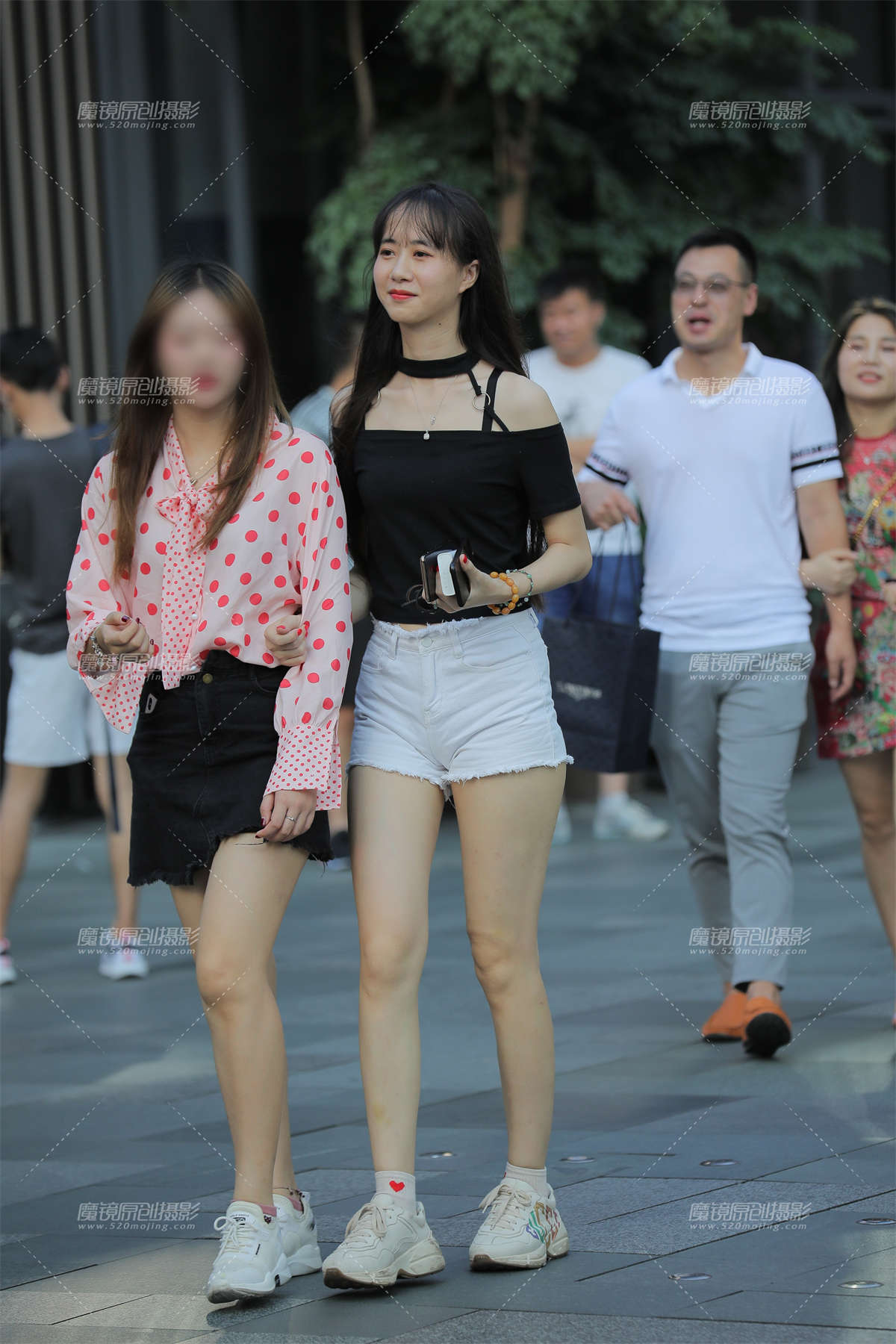 【凯恩赛贴】甜美乖巧的长腿热裤美眉-日更街拍