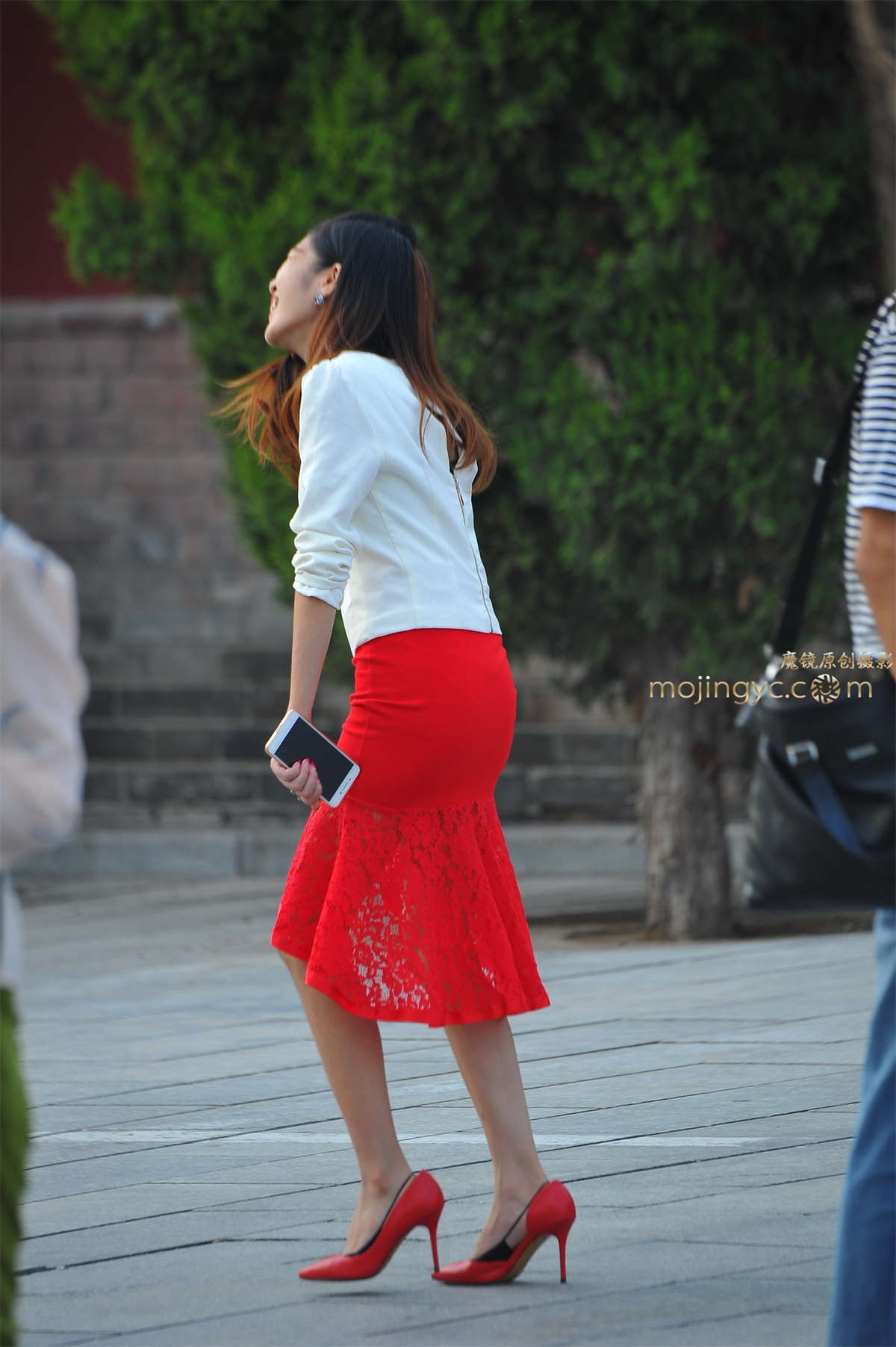 图片[2]-2016-09-22包臀红裙妹妹31张-日更街拍
