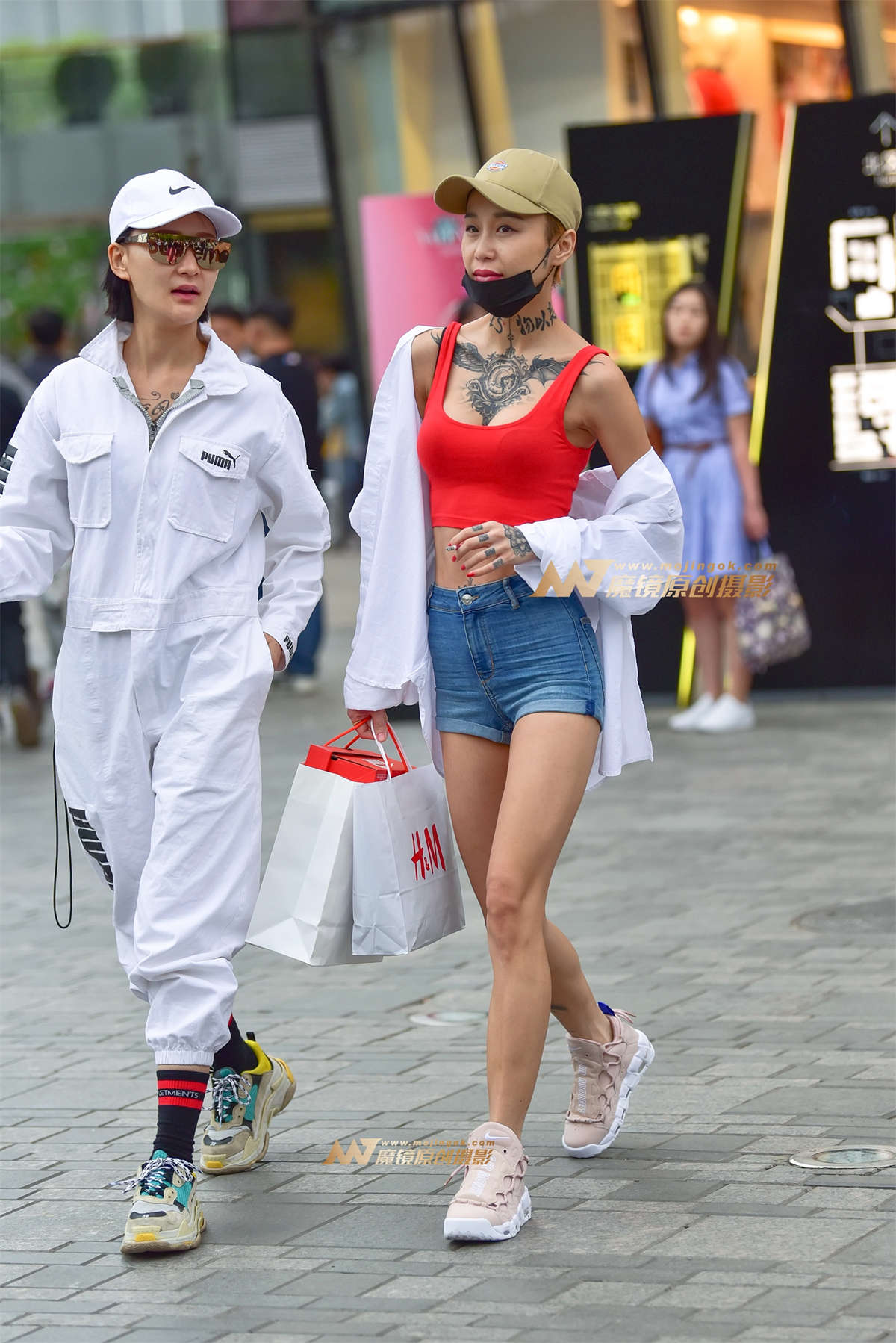 【赛德克赛帖】个性纹身潮女-日更街拍