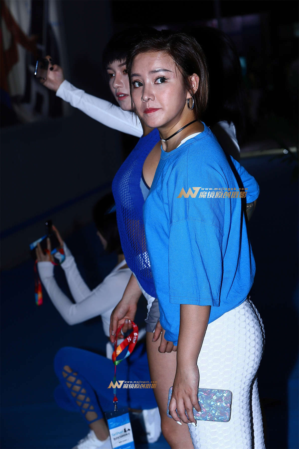 【Mark赛帖】款式比较特别的白色健身裤-日更街拍