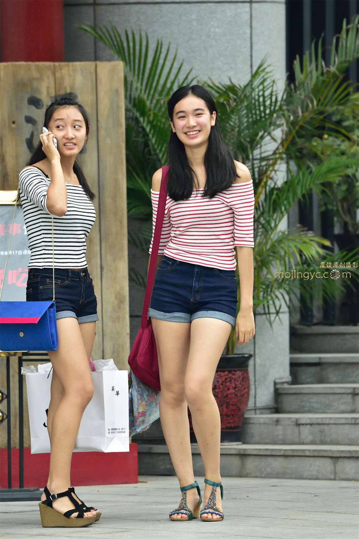 2016-09-26美臀牛仔短裤美眉20张-日更街拍