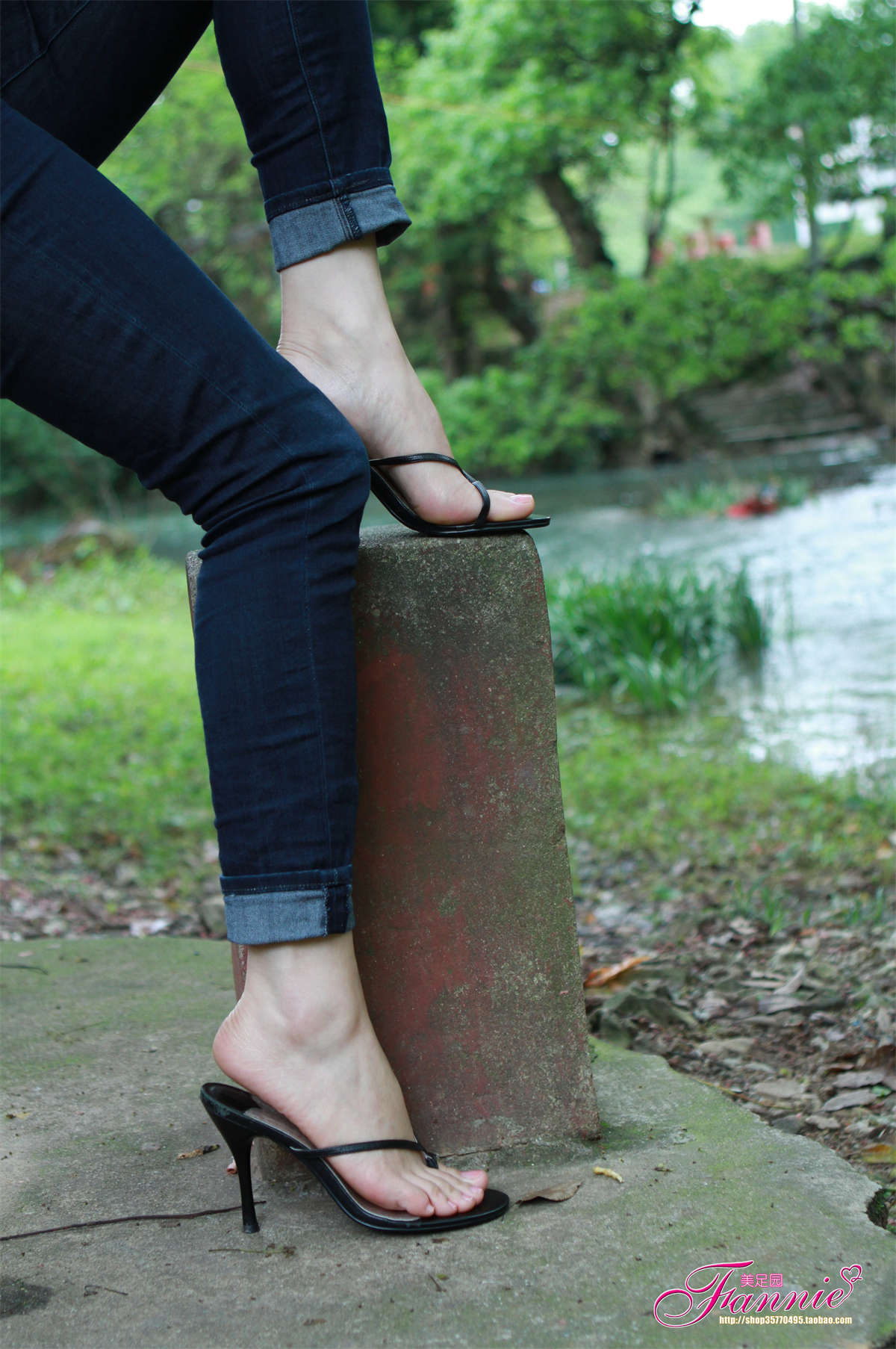 Fannie芬妮美足园NO.298 在水一方（4）-日更街拍