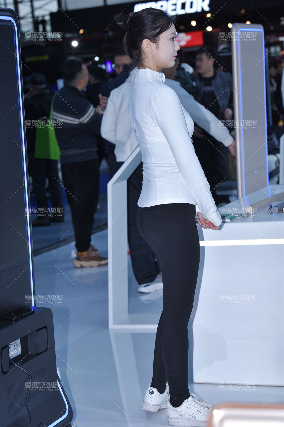 肉嘟嘟的脸-日更街拍